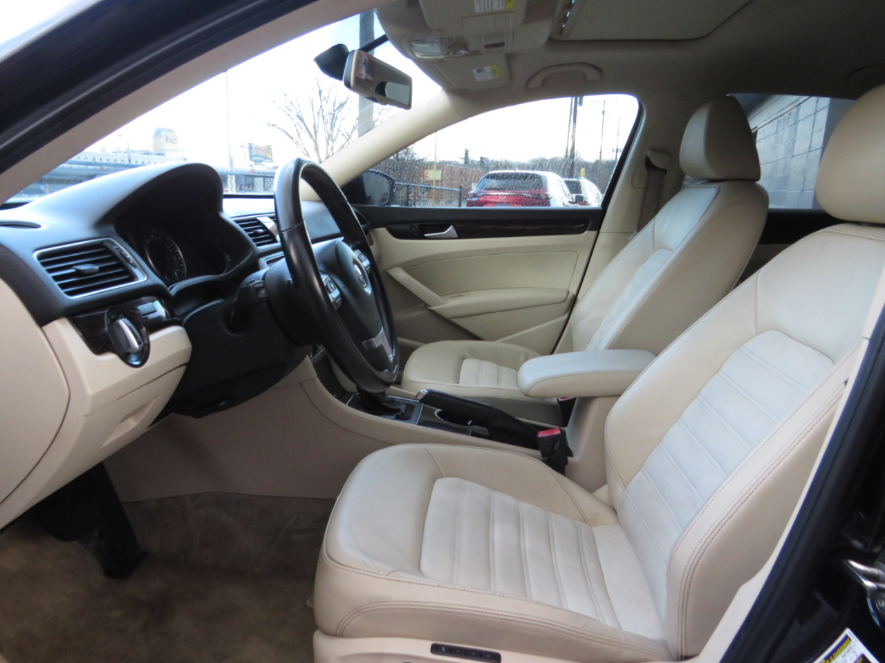 Volkswagen Passat 4dr Sdn 3.6L V6 DSG SEL Premium 2015