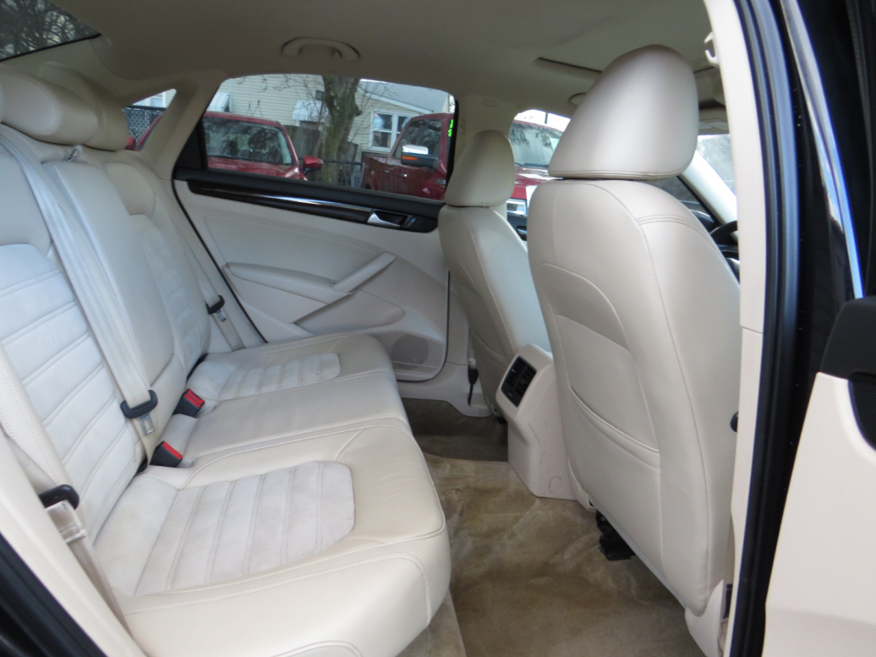 Volkswagen Passat 4dr Sdn 3.6L V6 DSG SEL Premium 2015