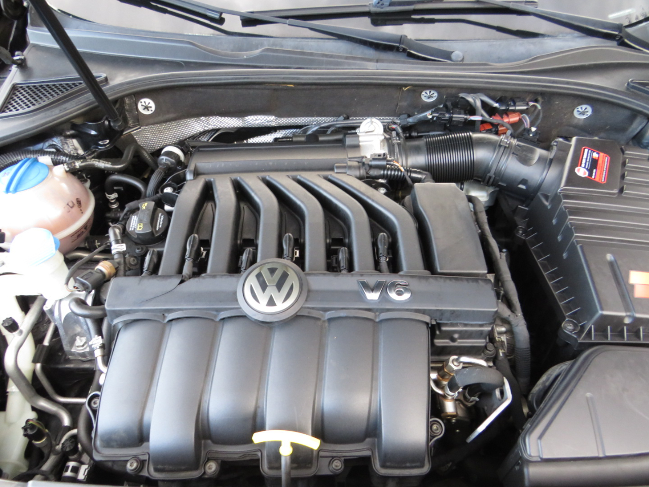 Volkswagen Passat 4dr Sdn 3.6L V6 DSG SEL Premium 2015