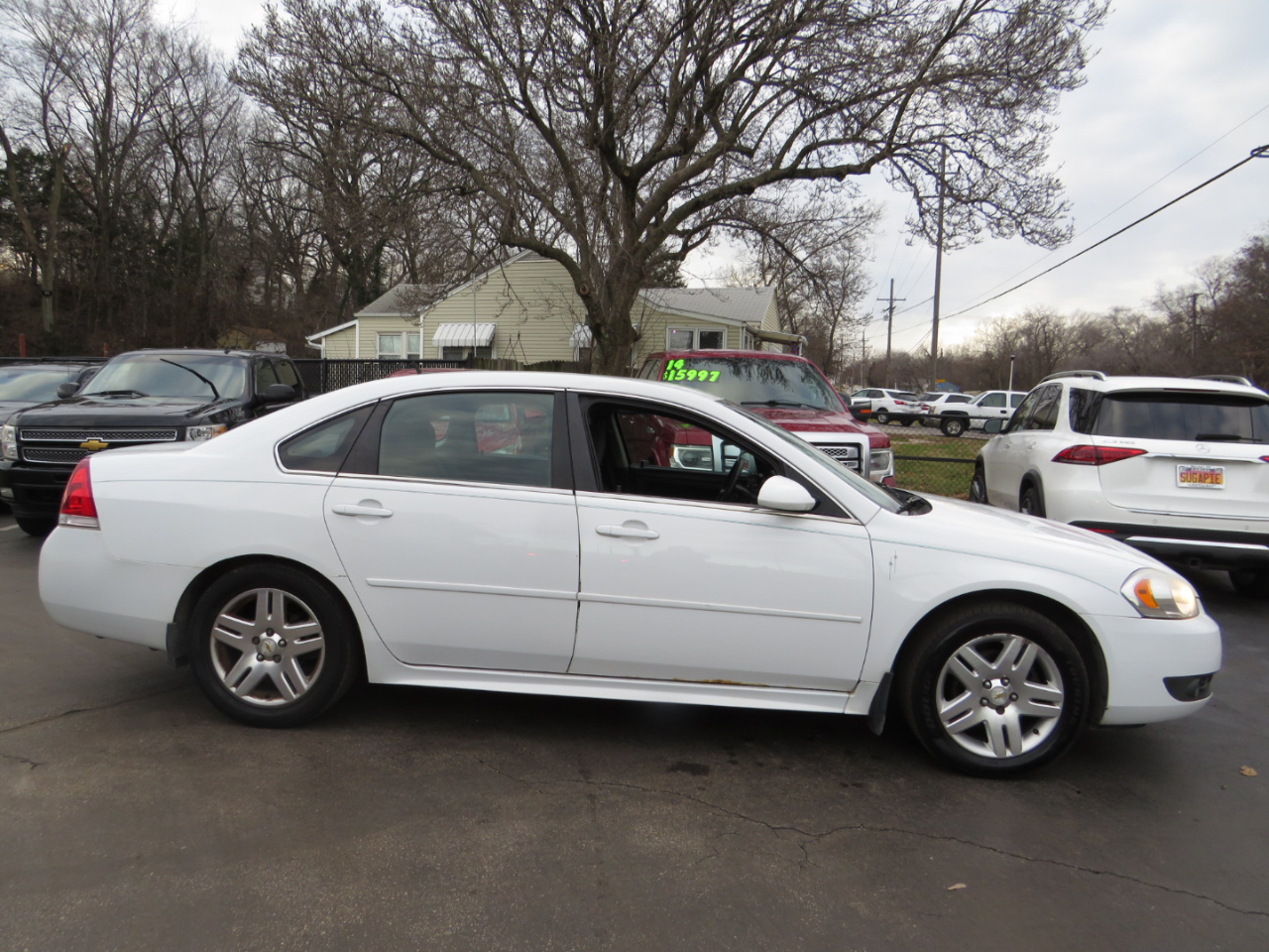 Chevrolet Impala 4dr Sdn LT Retail 2011