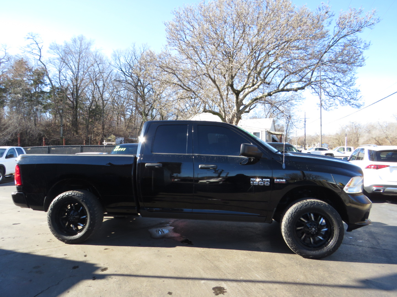 RAM 1500 4WD Quad Cab 140.5" Express 2013
