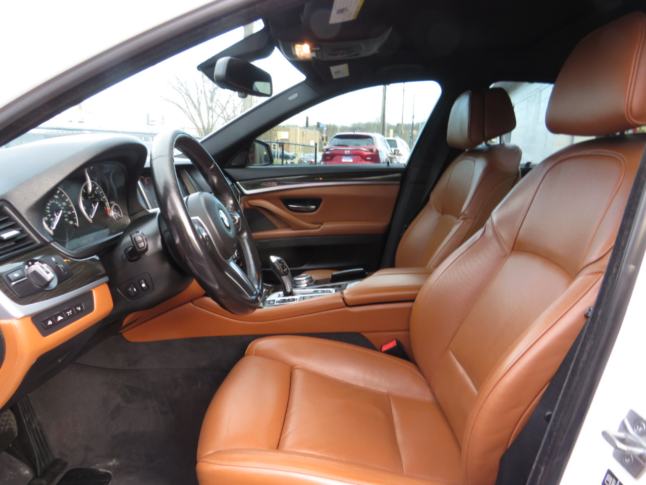 BMW 5 Series 4dr Sdn 535i xDrive AWD 2015