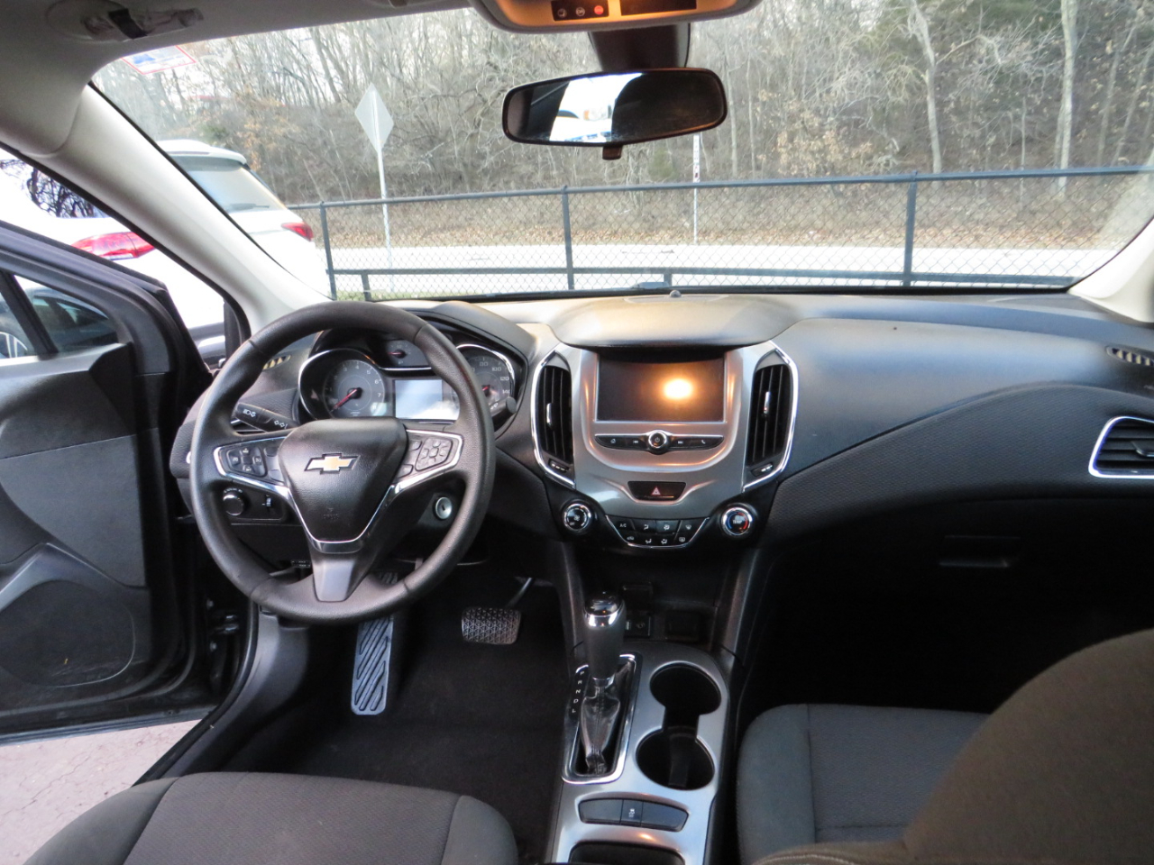 Chevrolet Cruze 4dr Sdn 1.4L LT w/1SD 2017