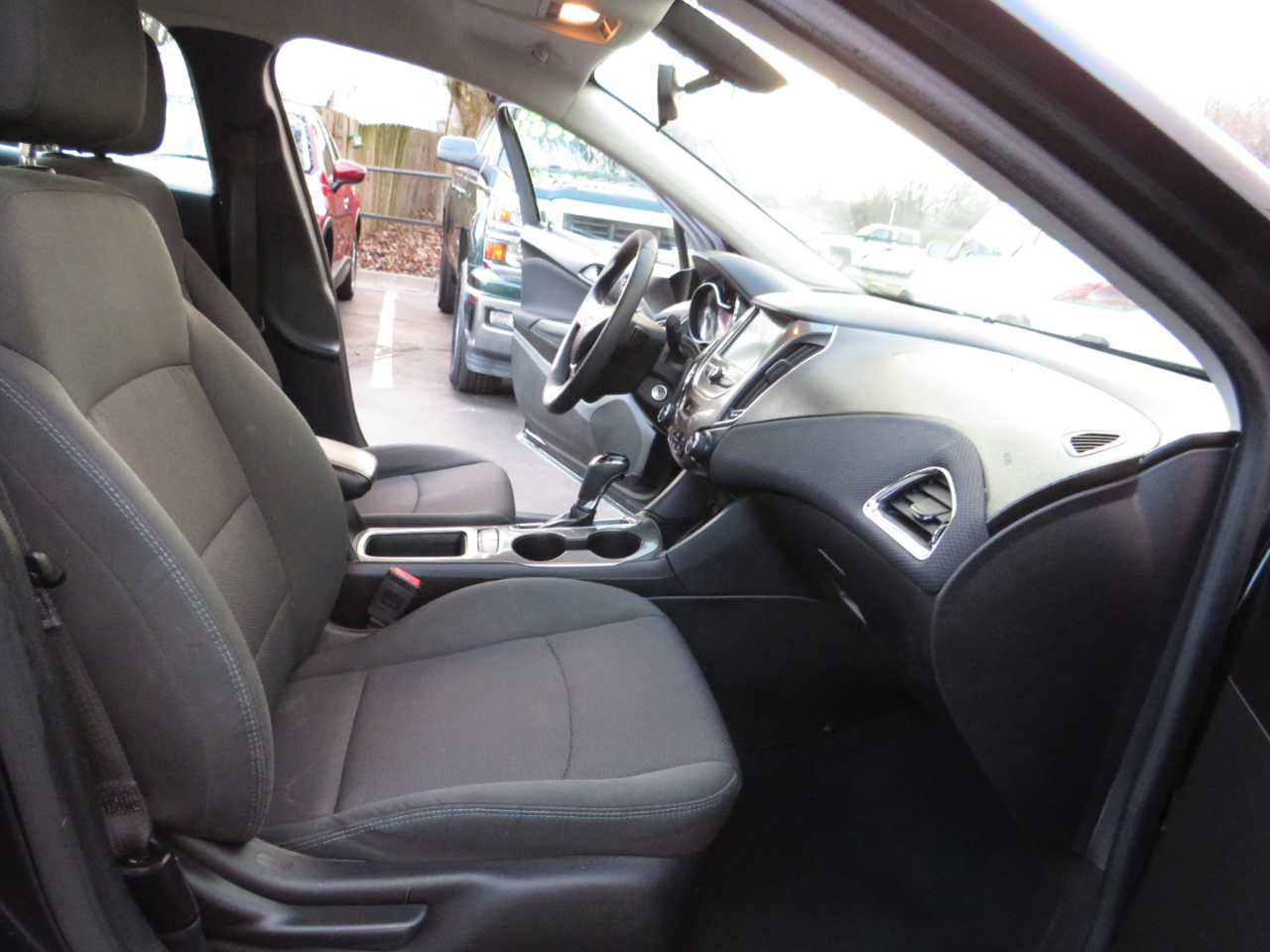 Chevrolet Cruze 4dr Sdn 1.4L LT w/1SD 2017