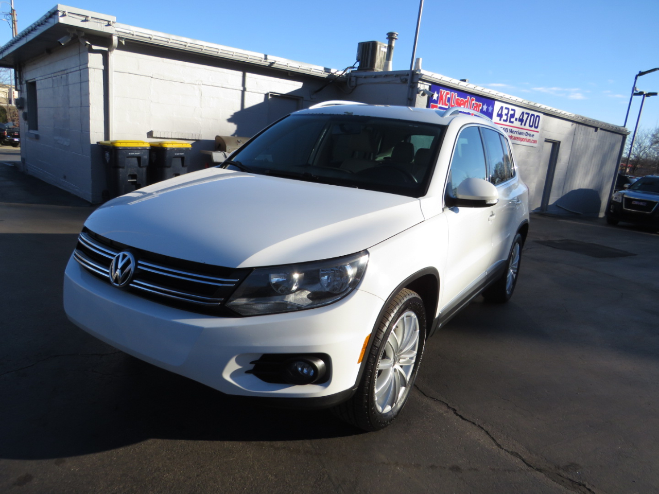 Volkswagen Tiguan 2WD 4dr Auto SE w/Sunroof & Nav 2012