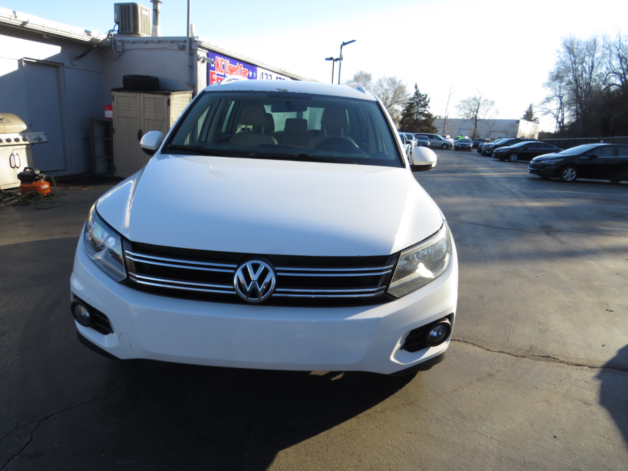 Volkswagen Tiguan 2WD 4dr Auto SE w/Sunroof & Nav 2012