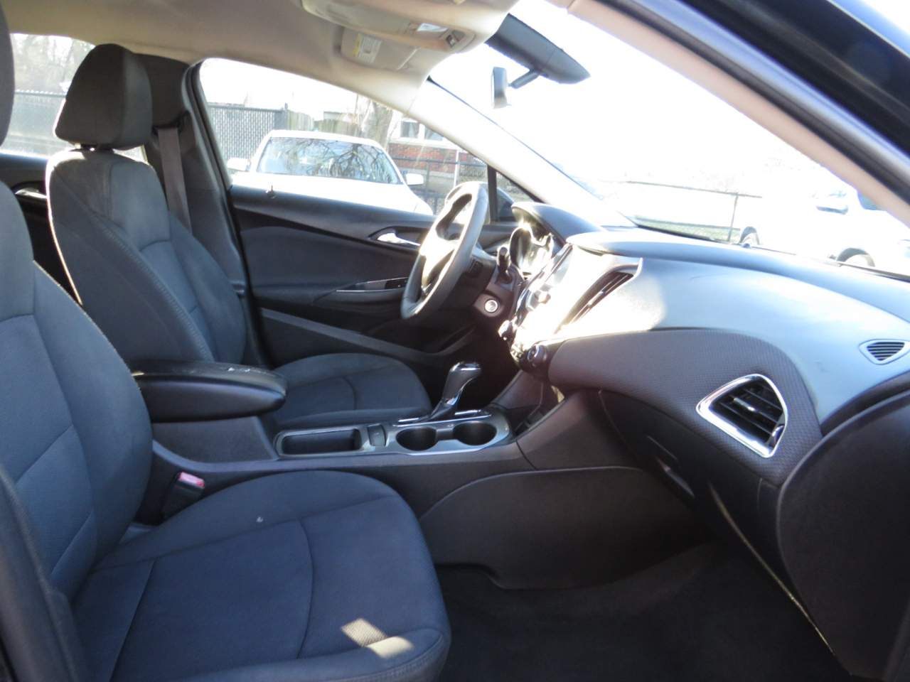 Chevrolet Cruze 4dr Sdn 1.4L LT w/1SD 2017