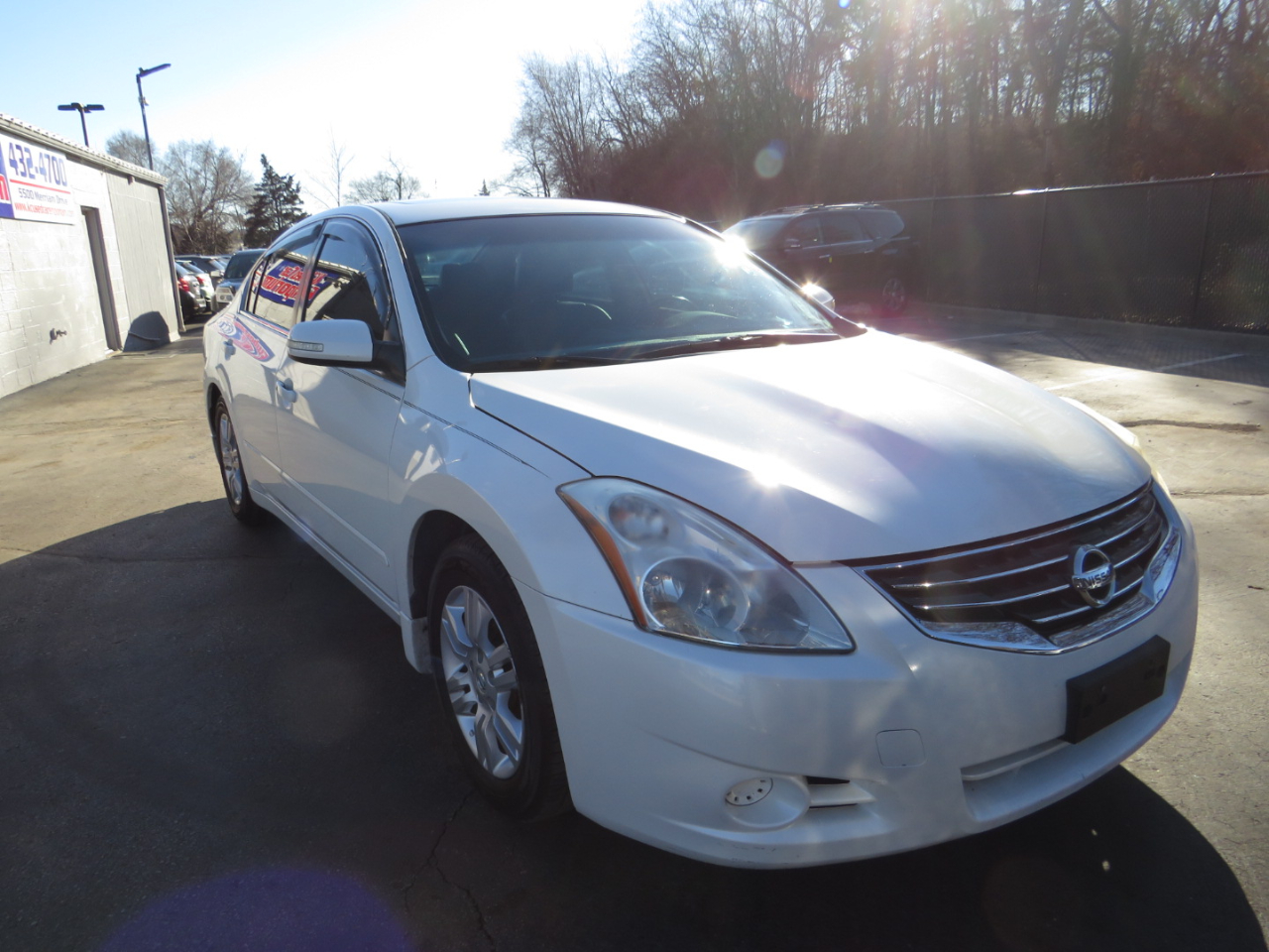 Nissan Altima 4dr Sdn I4 CVT 2.5 SL 2012