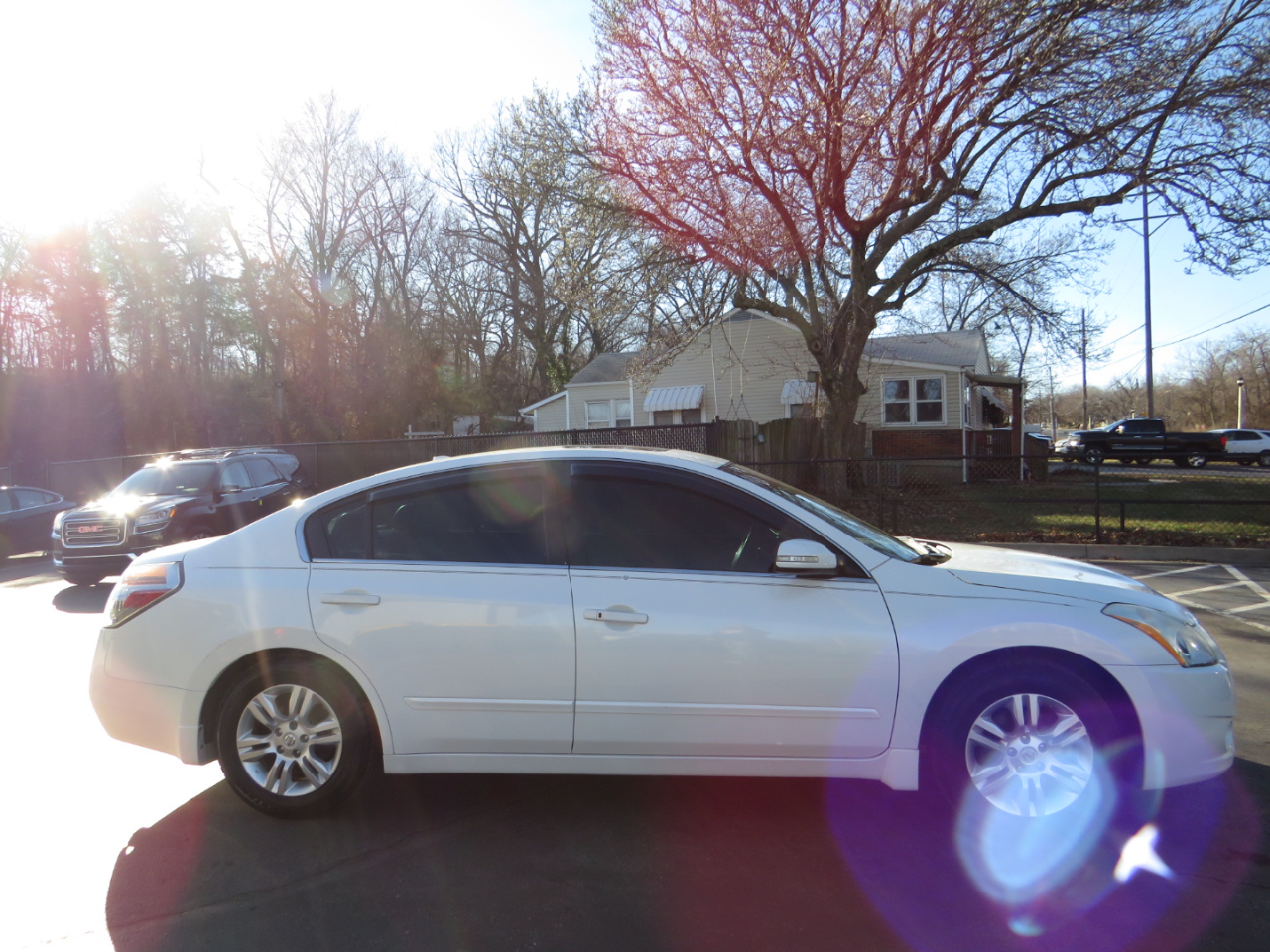 Nissan Altima 4dr Sdn I4 CVT 2.5 SL 2012