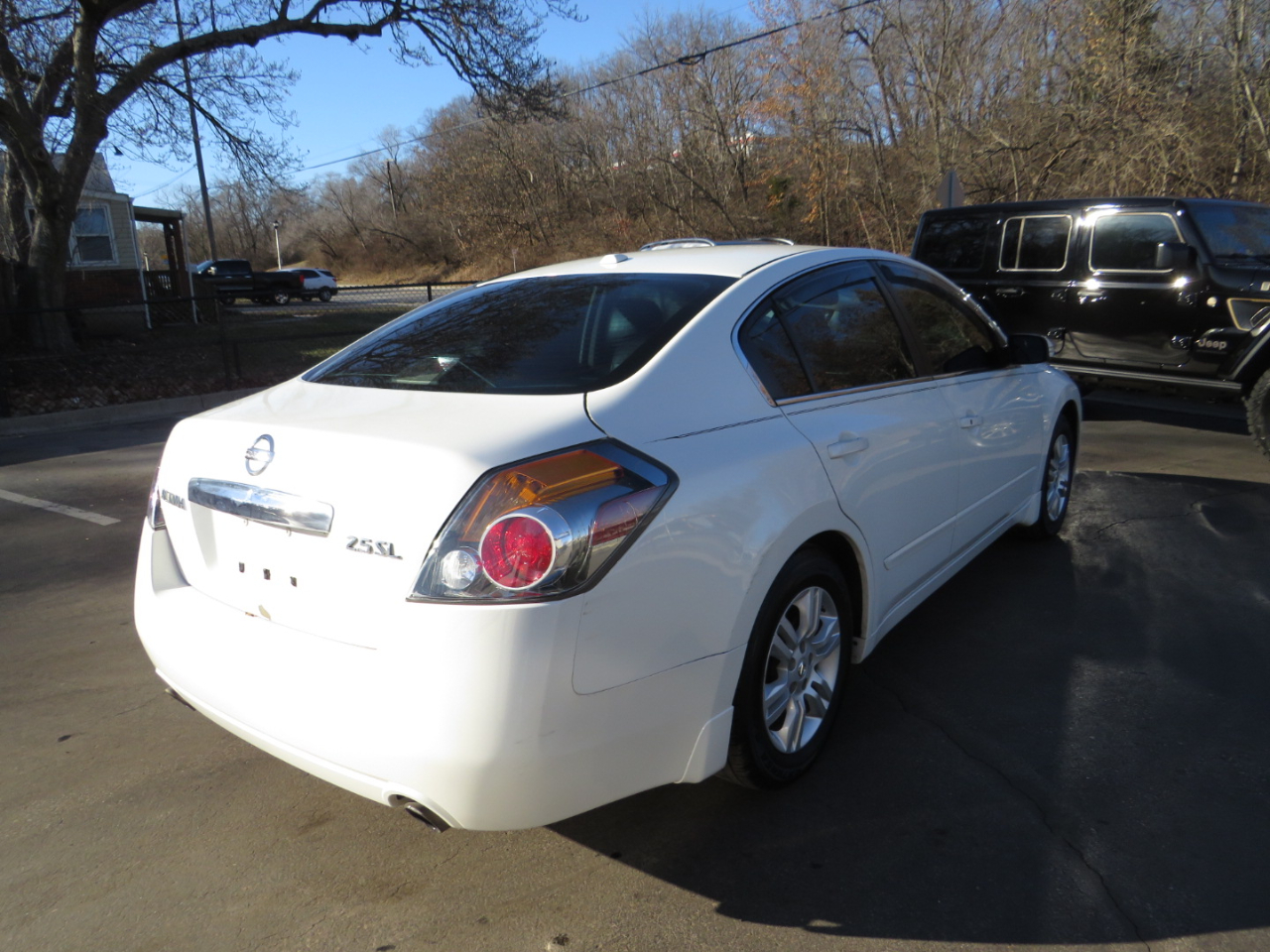 Nissan Altima 4dr Sdn I4 CVT 2.5 SL 2012