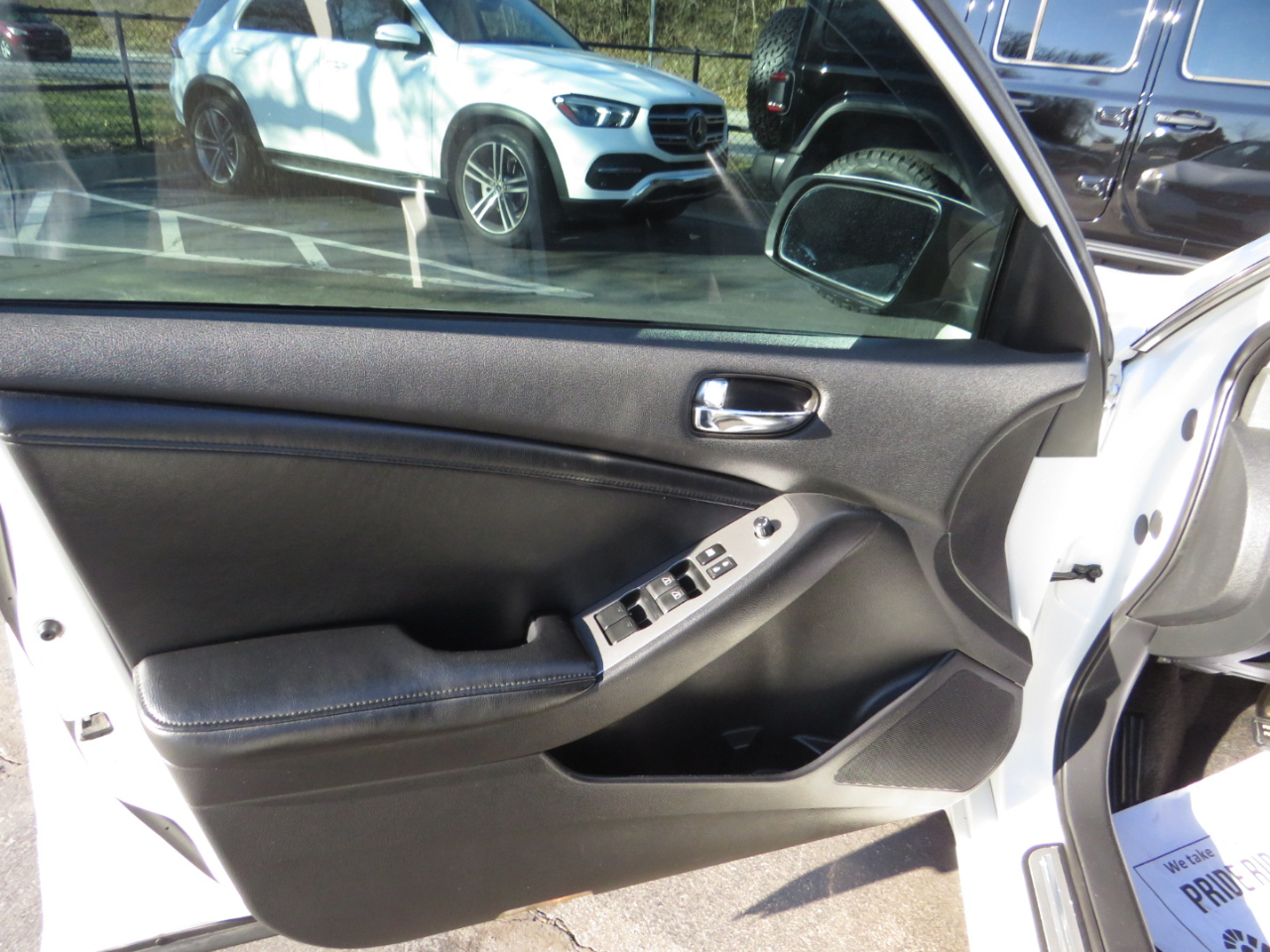 Nissan Altima 4dr Sdn I4 CVT 2.5 SL 2012