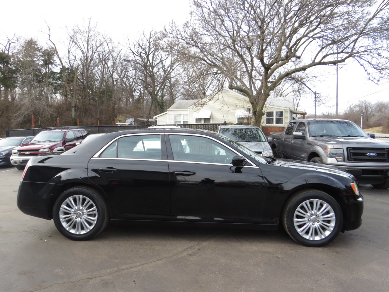 Chrysler 300 4dr Sdn AWD 2014