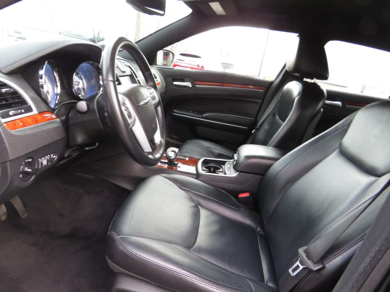 Chrysler 300 4dr Sdn AWD 2014