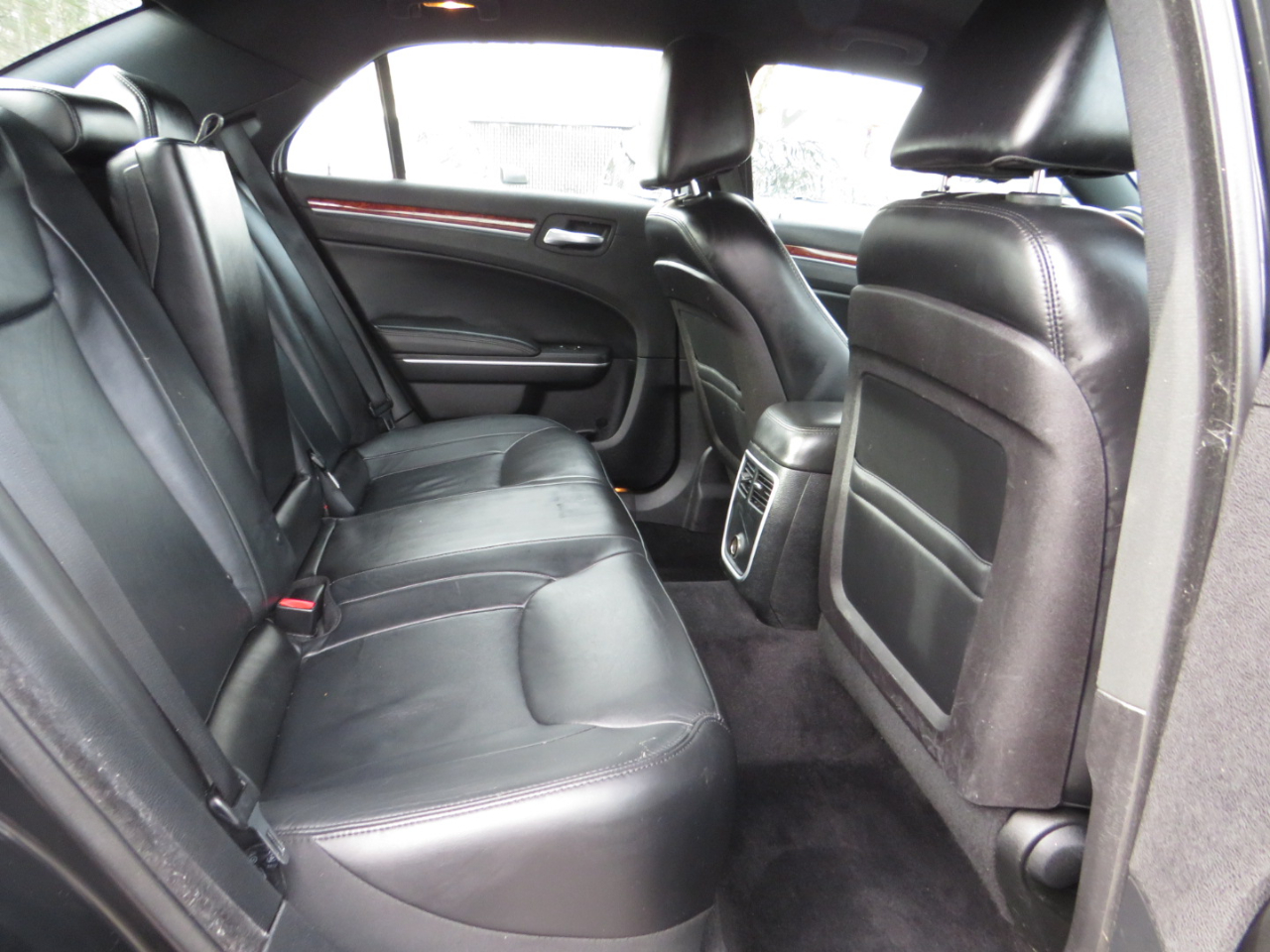 Chrysler 300 4dr Sdn AWD 2014