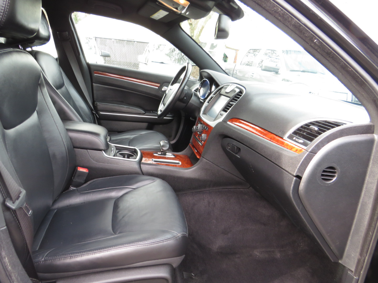 Chrysler 300 4dr Sdn AWD 2014