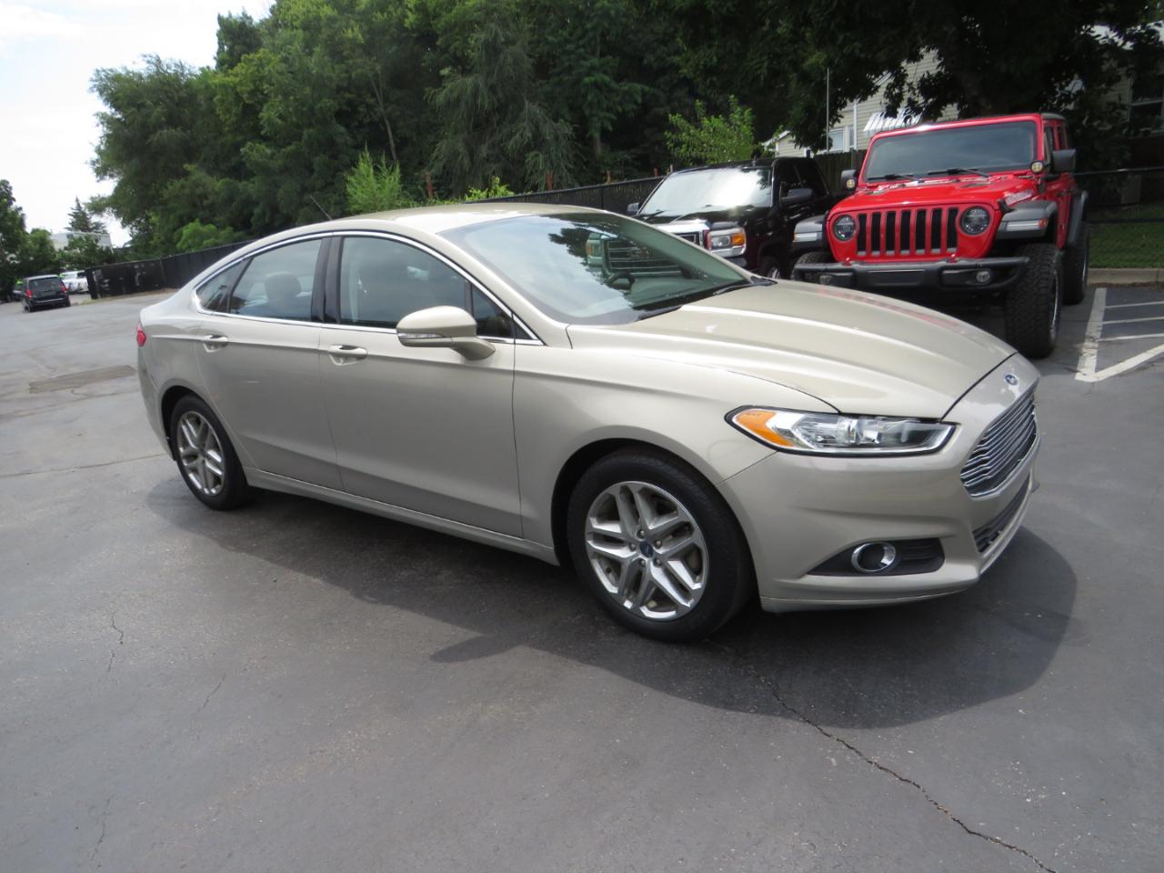 Ford Fusion 4dr Sdn SE FWD 2015