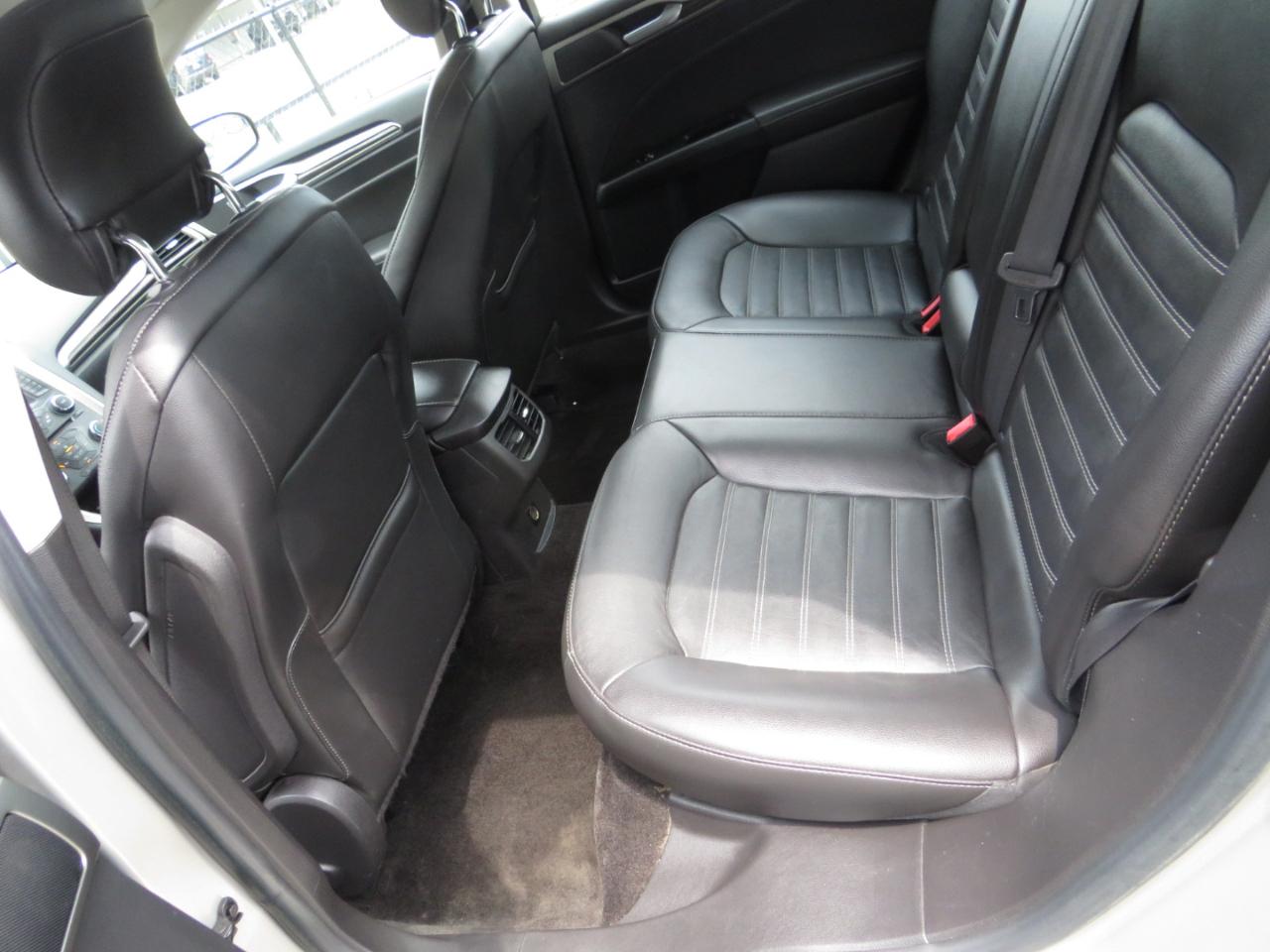 Ford Fusion 4dr Sdn SE FWD 2015