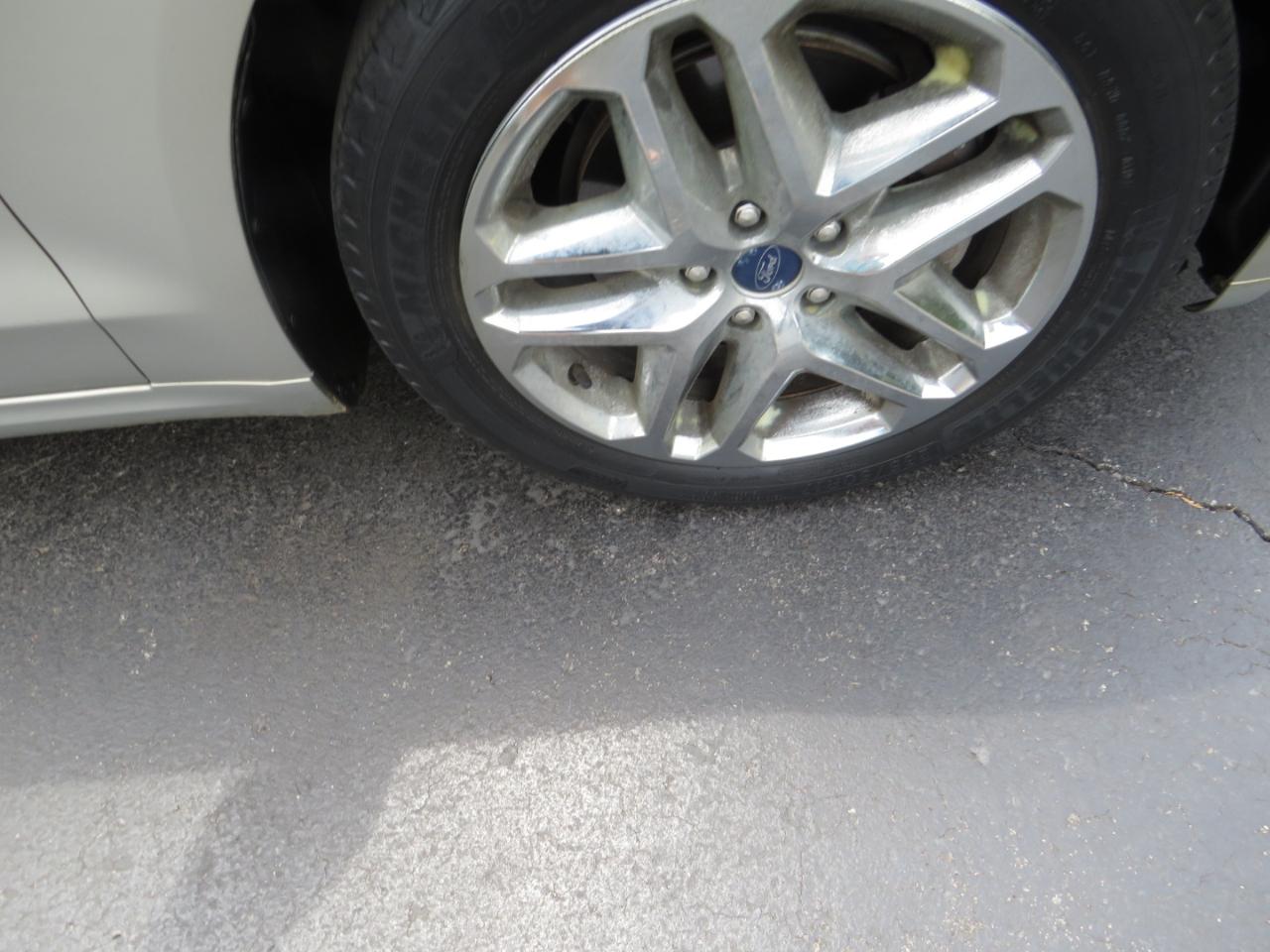 Ford Fusion 4dr Sdn SE FWD 2015