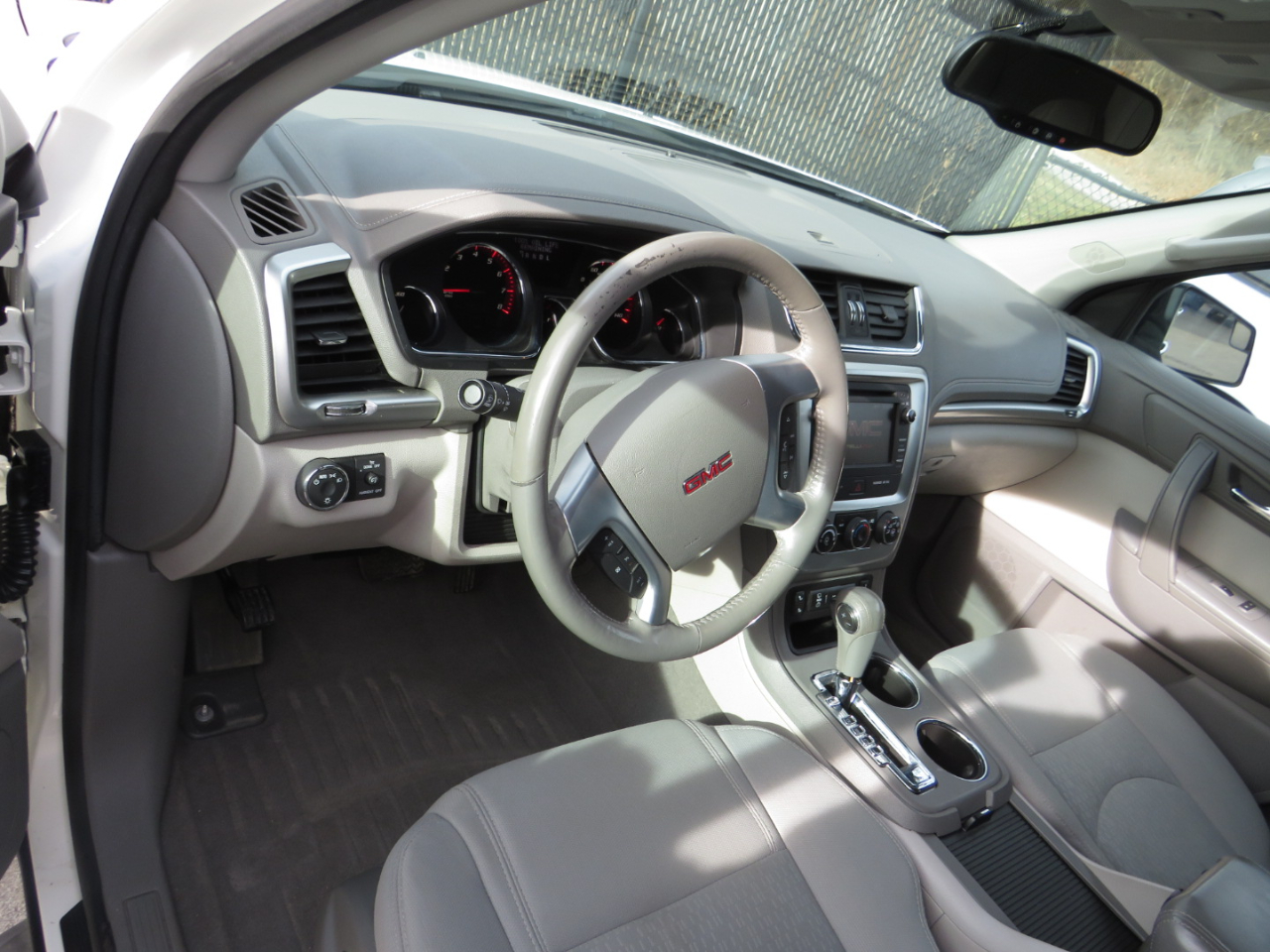 GMC Acadia FWD 4dr SLE2 2014