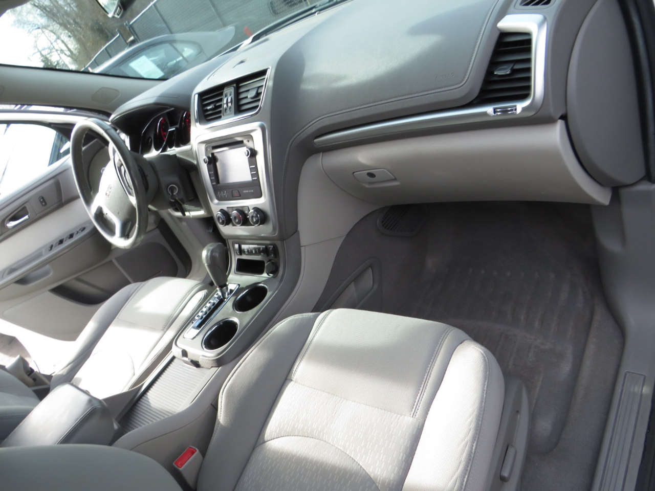 GMC Acadia FWD 4dr SLE2 2014