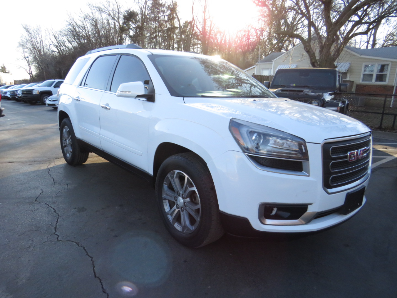 GMC Acadia FWD 4dr SLT w/SLT-1 2016