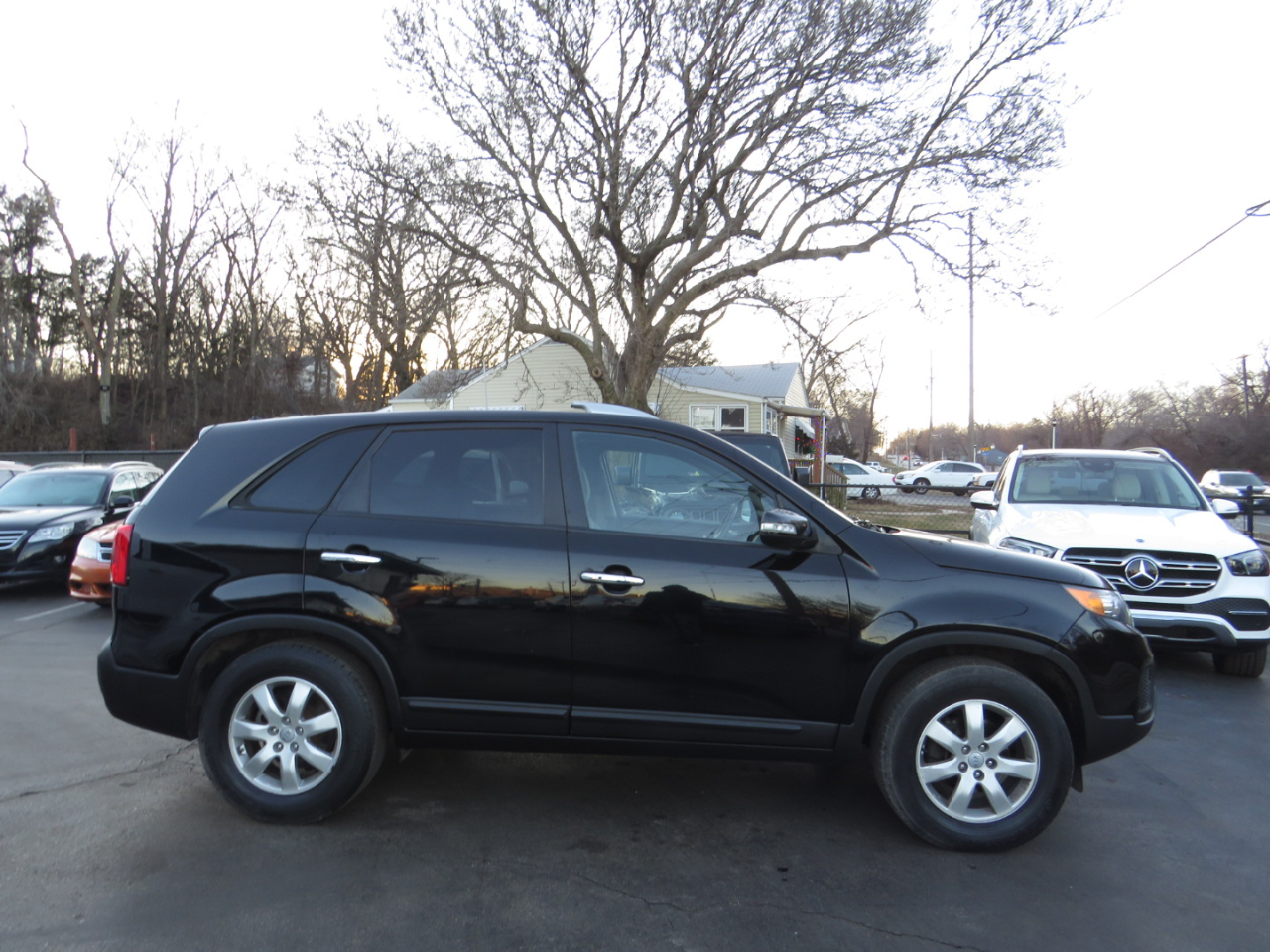 Kia Sorento 2WD 4dr V6 LX 2012
