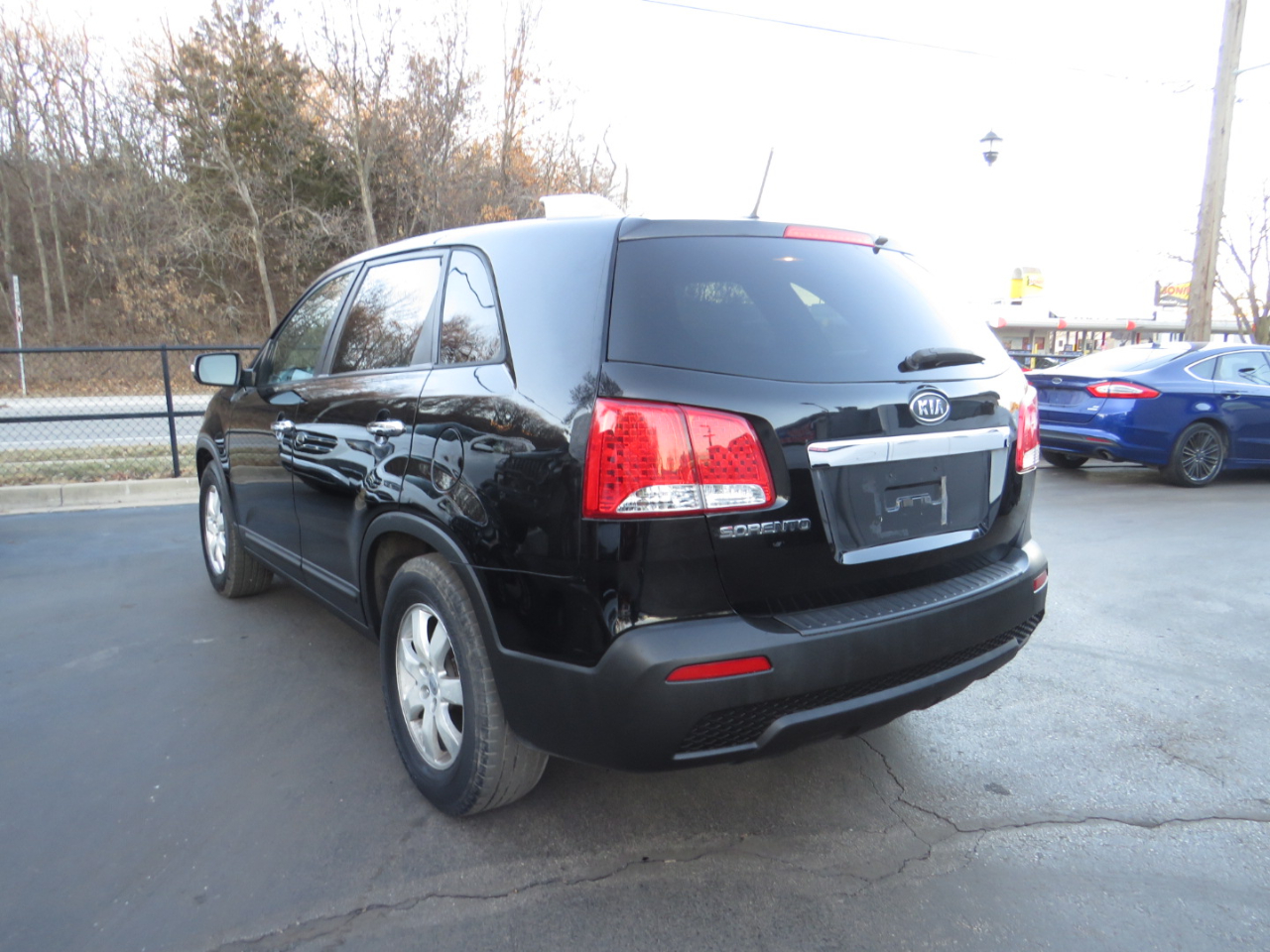 Kia Sorento 2WD 4dr V6 LX 2012