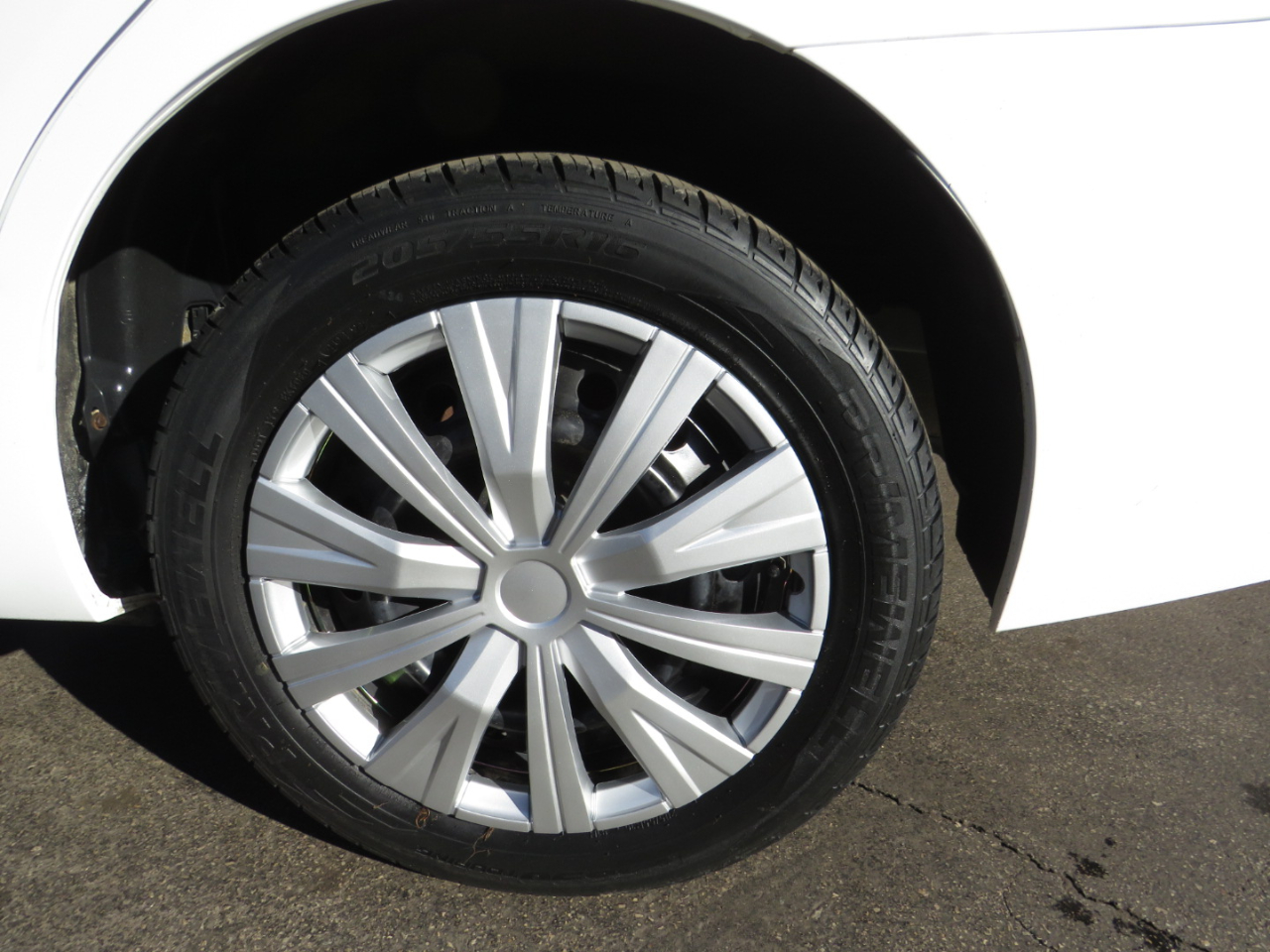 Toyota Corolla 4dr Sdn CVT LE Premium (Natl) 2015