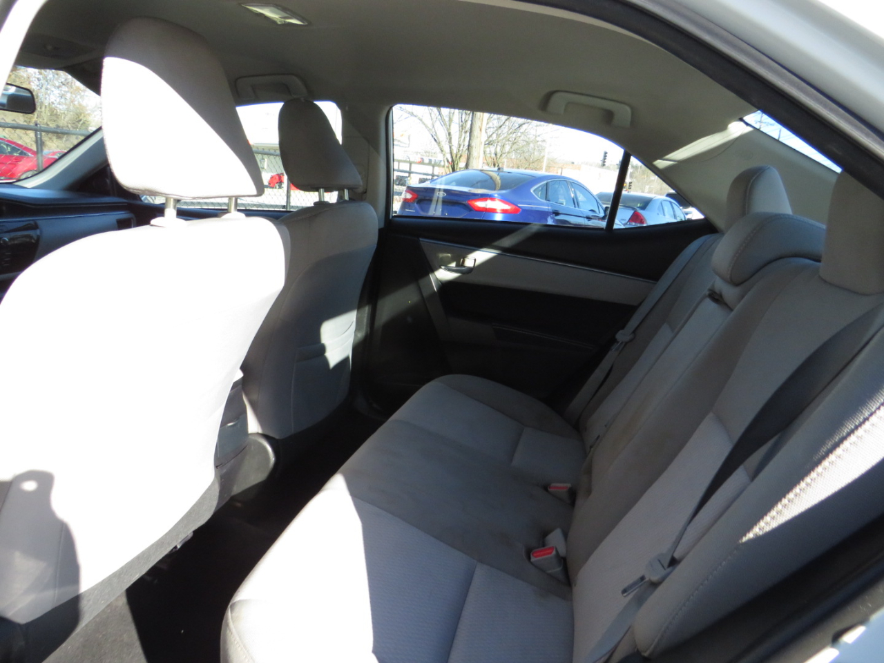 Toyota Corolla 4dr Sdn CVT LE Premium (Natl) 2015