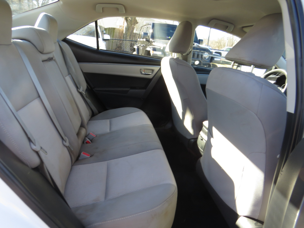 Toyota Corolla 4dr Sdn CVT LE Premium (Natl) 2015