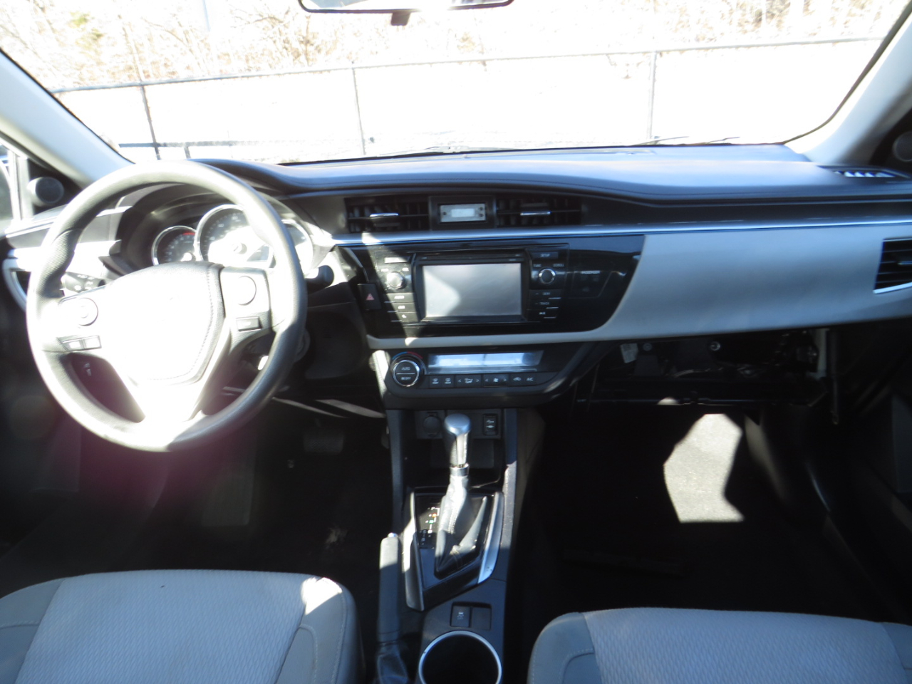 Toyota Corolla 4dr Sdn CVT LE Premium (Natl) 2015