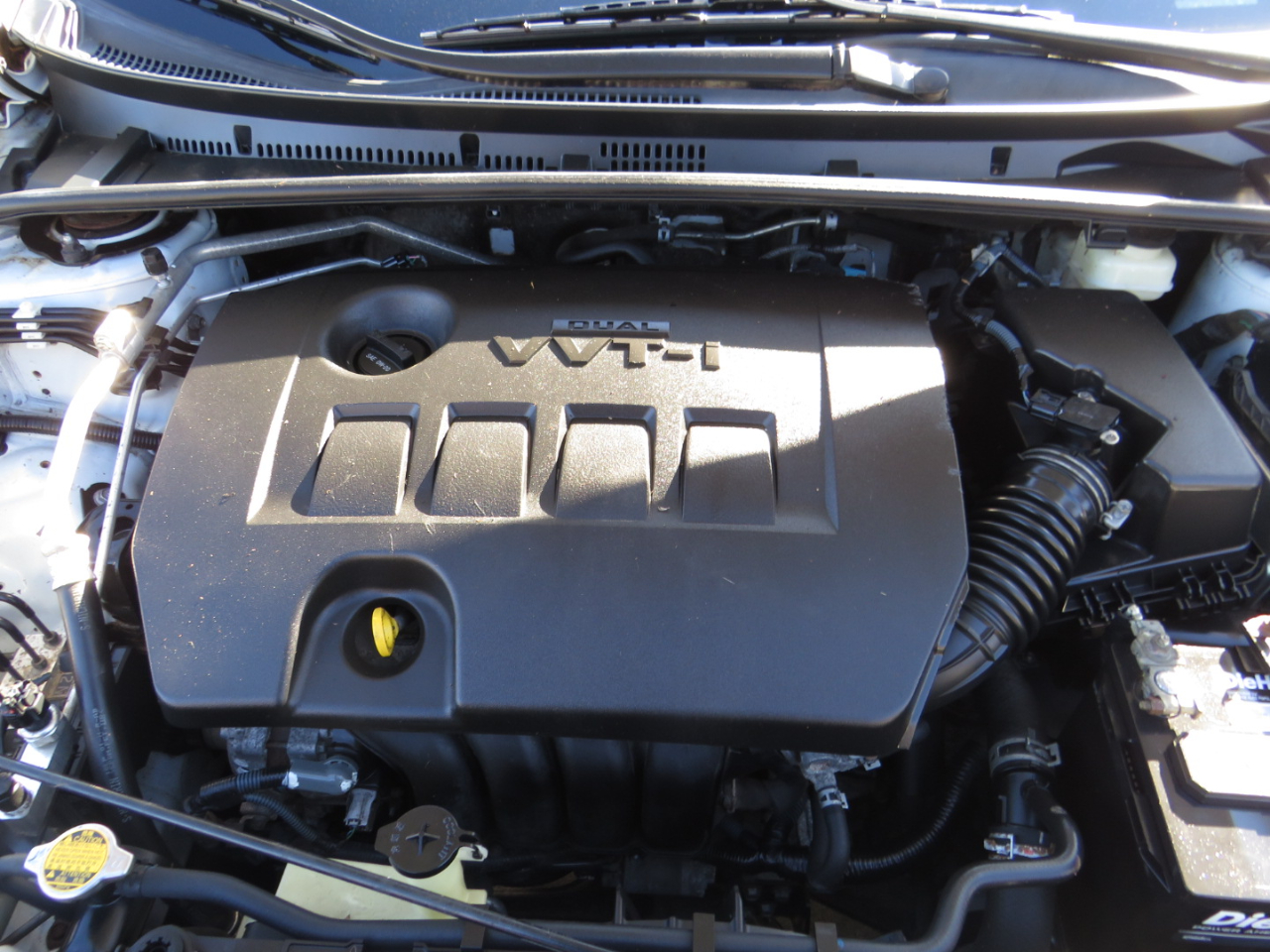 Toyota Corolla 4dr Sdn CVT LE Premium (Natl) 2015