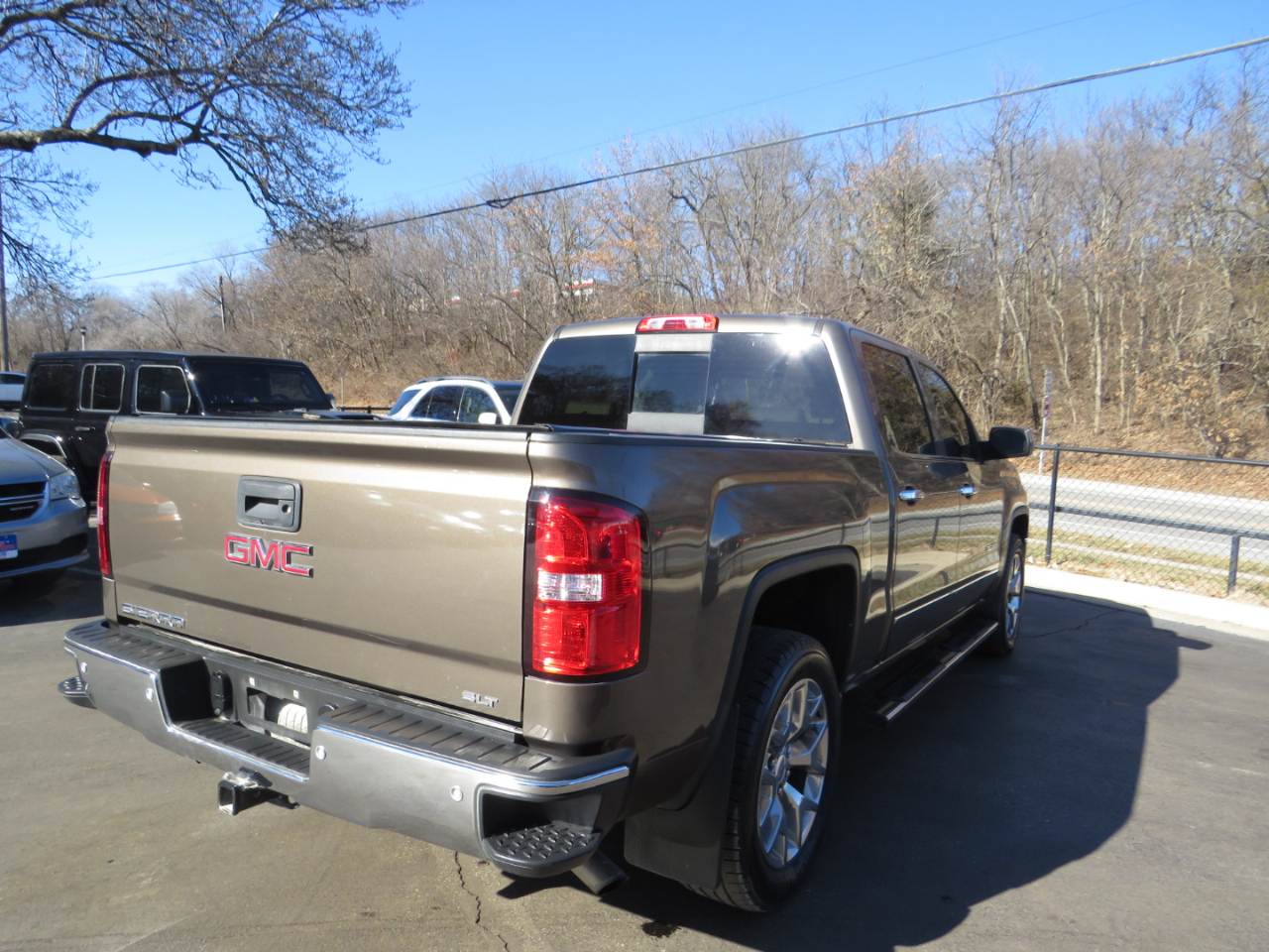GMC Sierra 1500 2WD Crew Cab 143.5" SLT 2015