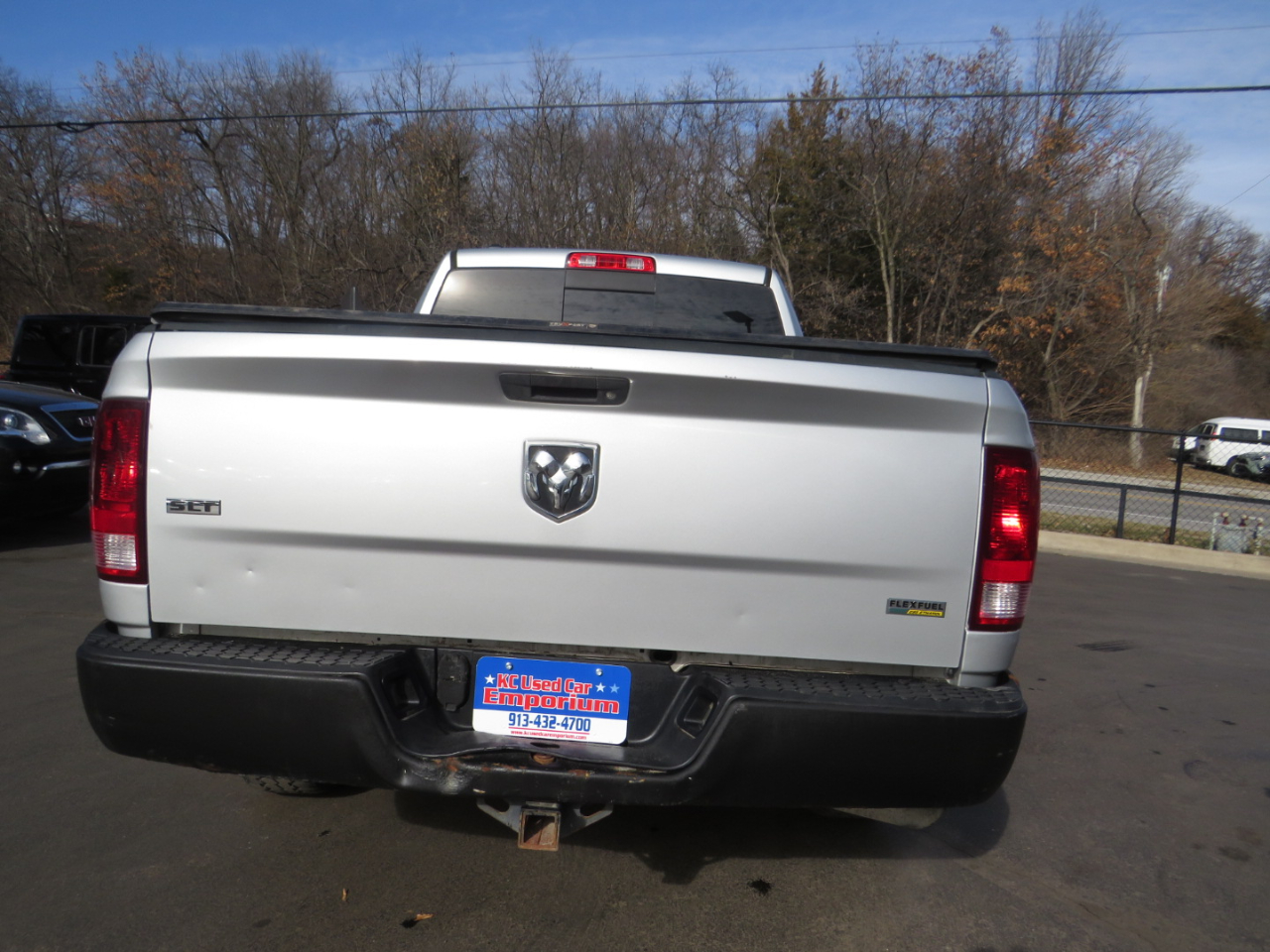 RAM 1500 2WD Quad Cab 140.5" SLT 2016