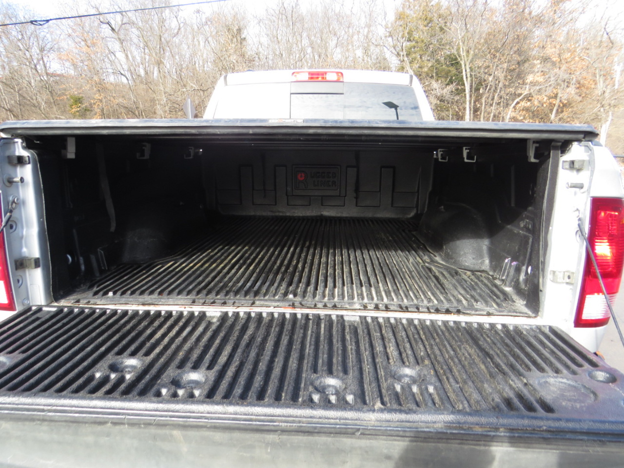 RAM 1500 2WD Quad Cab 140.5" SLT 2016