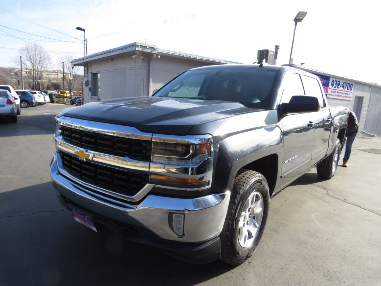 Chevrolet Silverado 1500 4WD Crew Cab 143.5" LT w/1LT 2017
