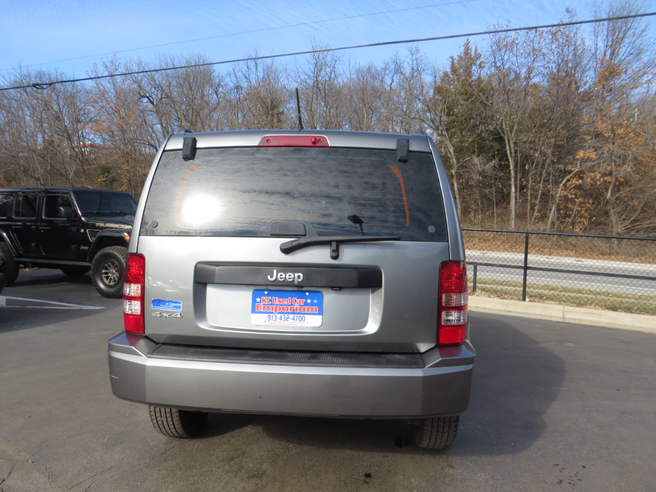 Jeep Liberty 4WD 4dr Sport 2012