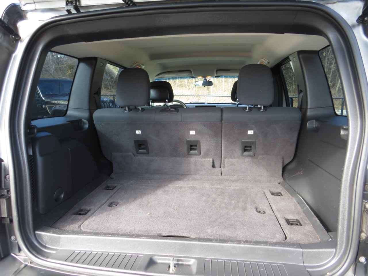 Jeep Liberty 4WD 4dr Sport 2012