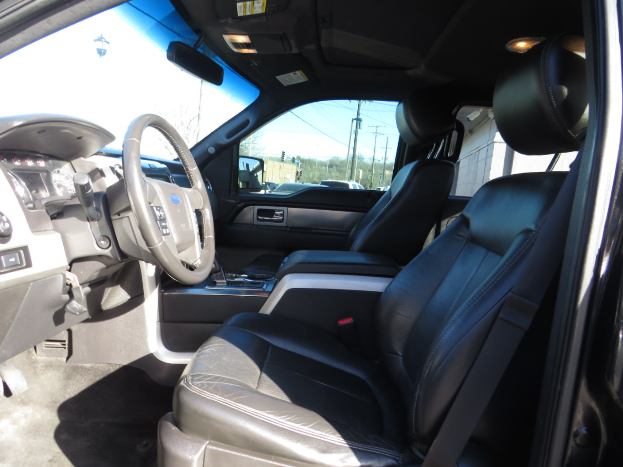 Ford F-150 4WD SuperCrew 145" Platinum 2013
