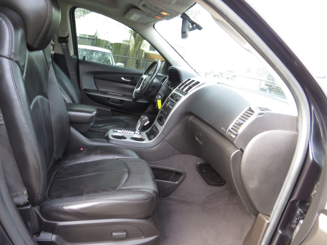 GMC Acadia AWD 4dr SLT1 2011