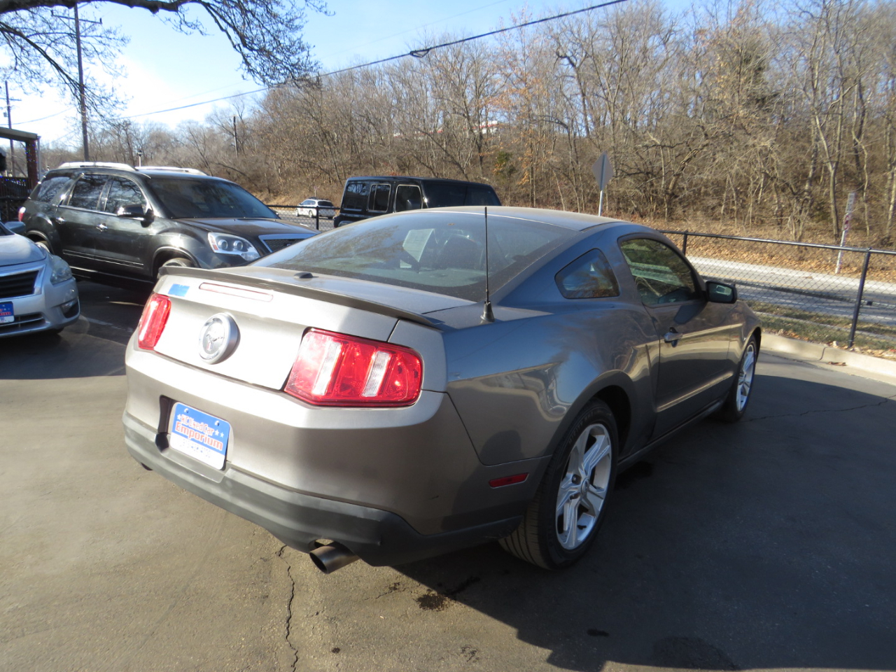 Ford Mustang 2dr Cpe V6 2010