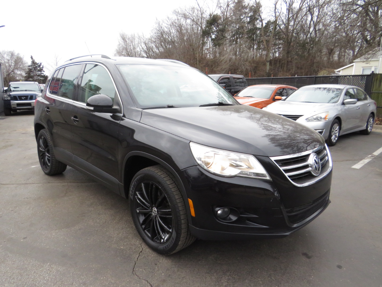 Volkswagen Tiguan 4WD 4dr S 4Motion 2011