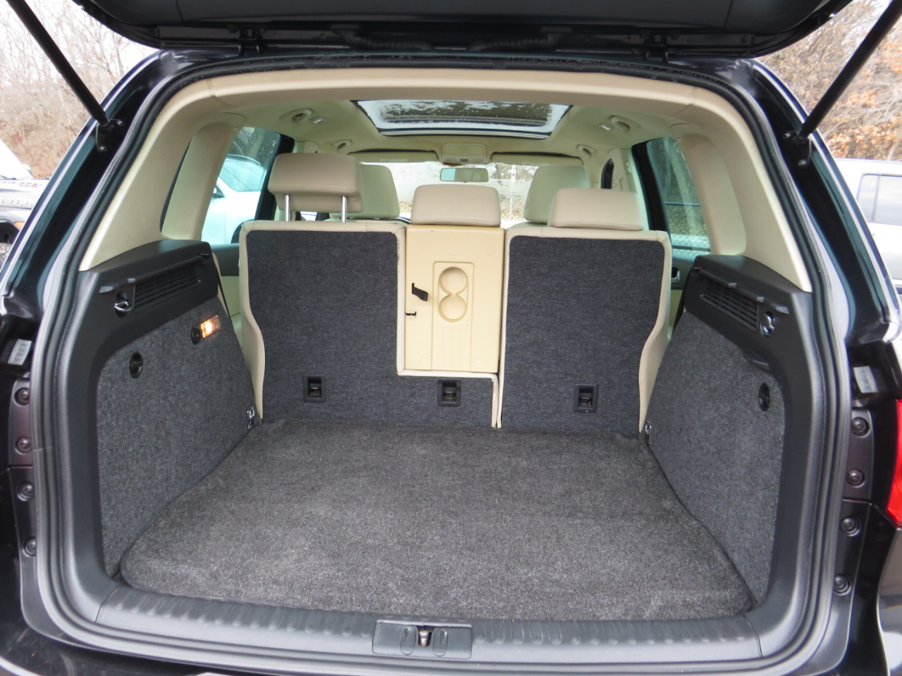 Volkswagen Tiguan 4WD 4dr S 4Motion 2011