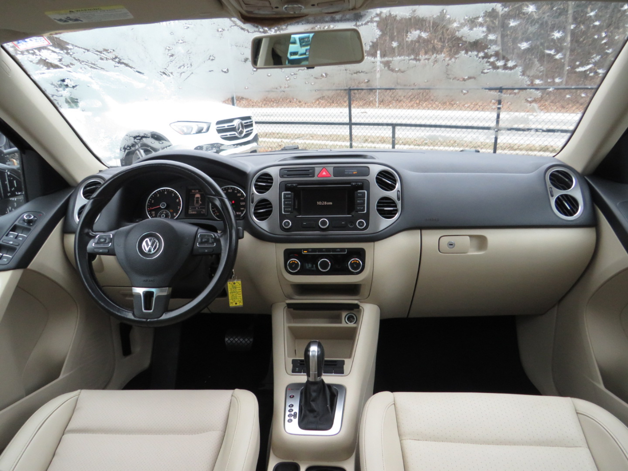 Volkswagen Tiguan 4WD 4dr S 4Motion 2011