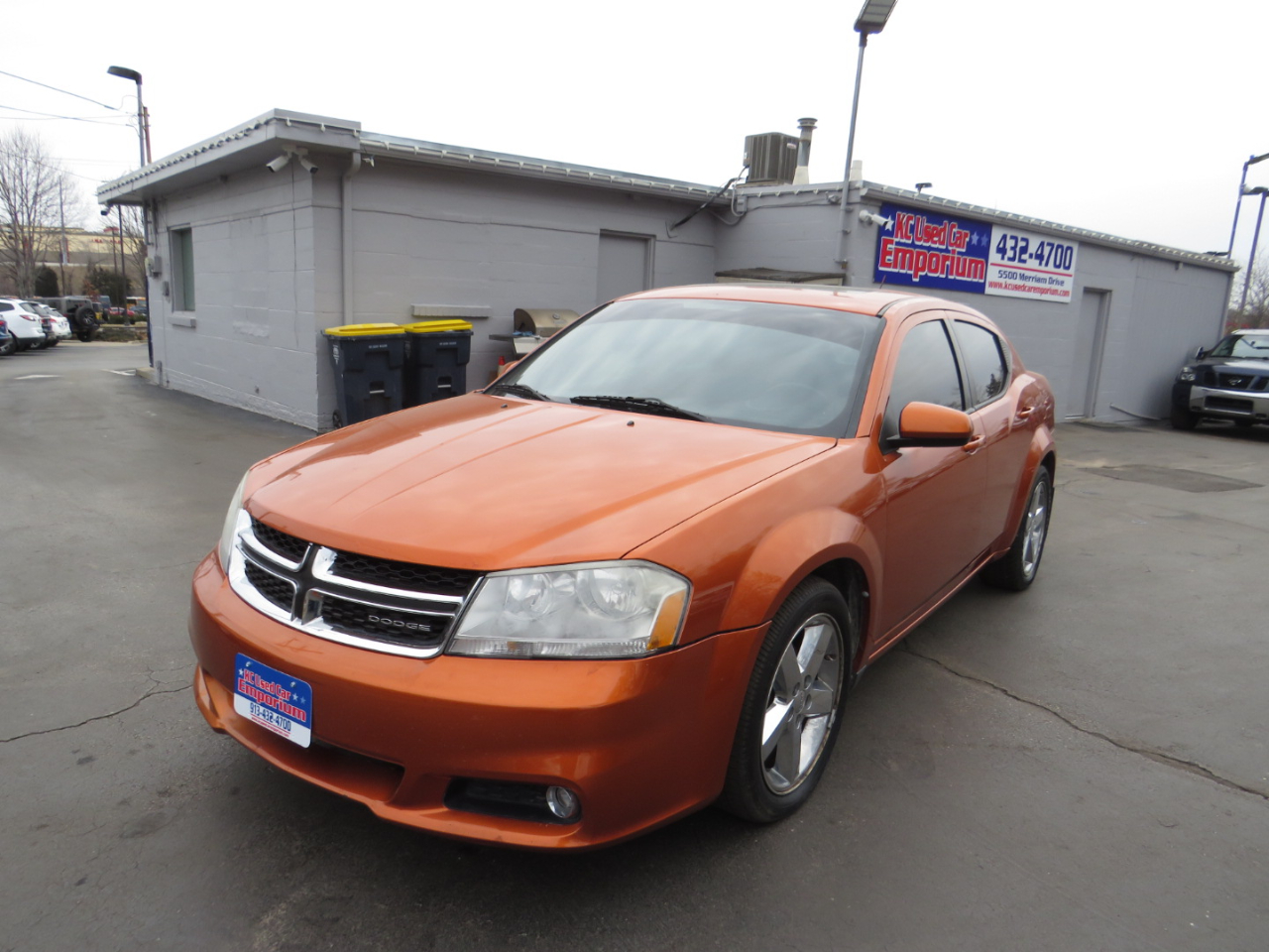 Dodge Avenger 4dr Sdn Lux 2011