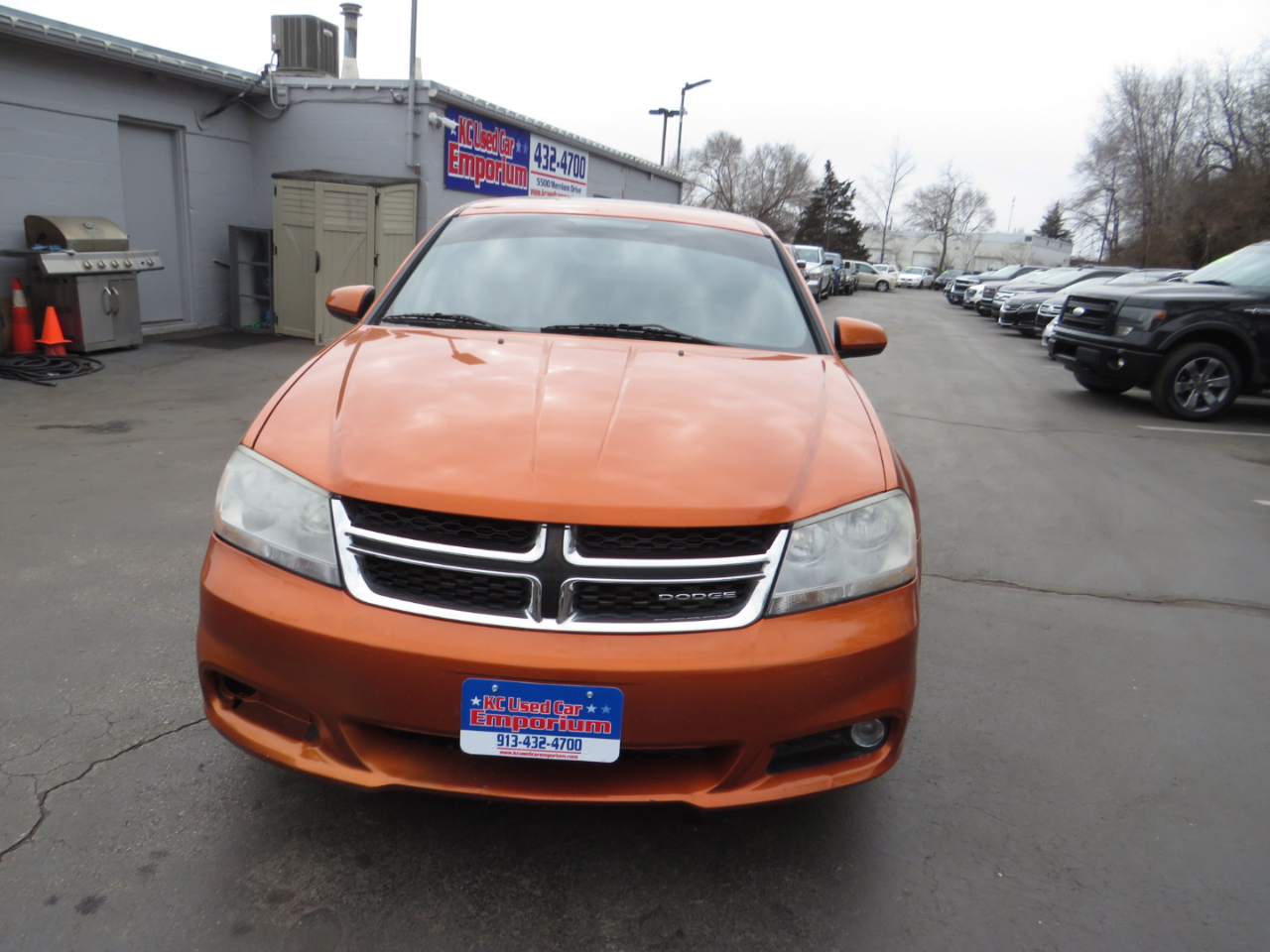 Dodge Avenger 4dr Sdn Lux 2011