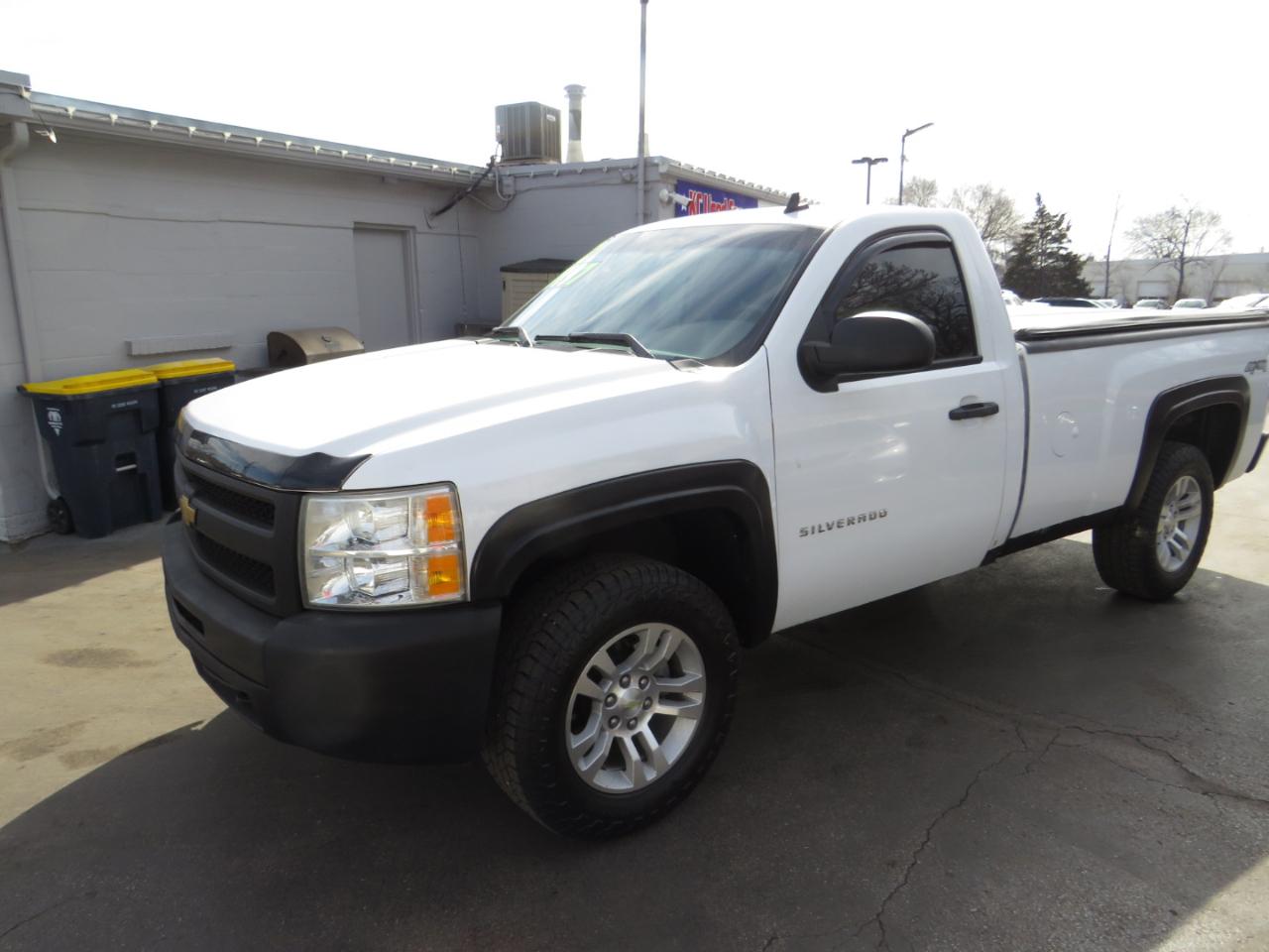 Chevrolet Silverado 1500 4WD Reg Cab 133.0" Work Truck 2012