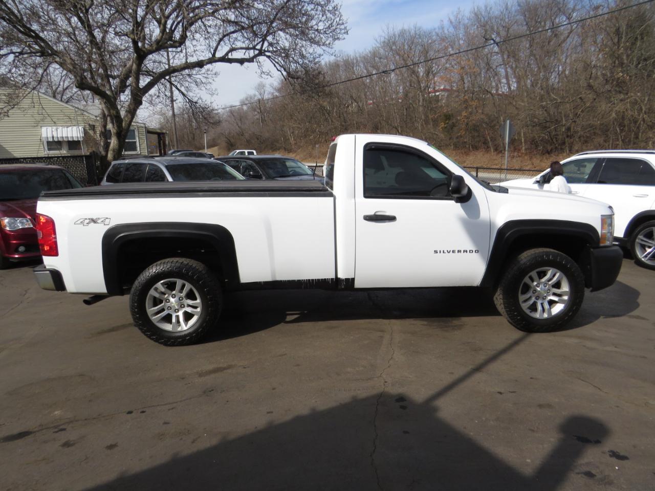 Chevrolet Silverado 1500 4WD Reg Cab 133.0" Work Truck 2012