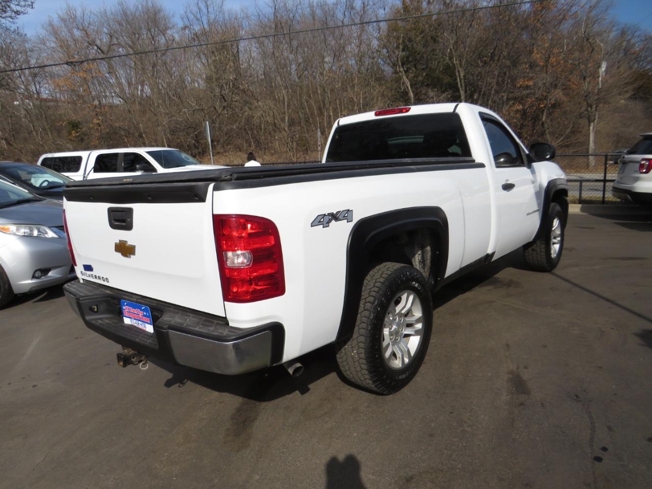 Chevrolet Silverado 1500 4WD Reg Cab 133.0" Work Truck 2012
