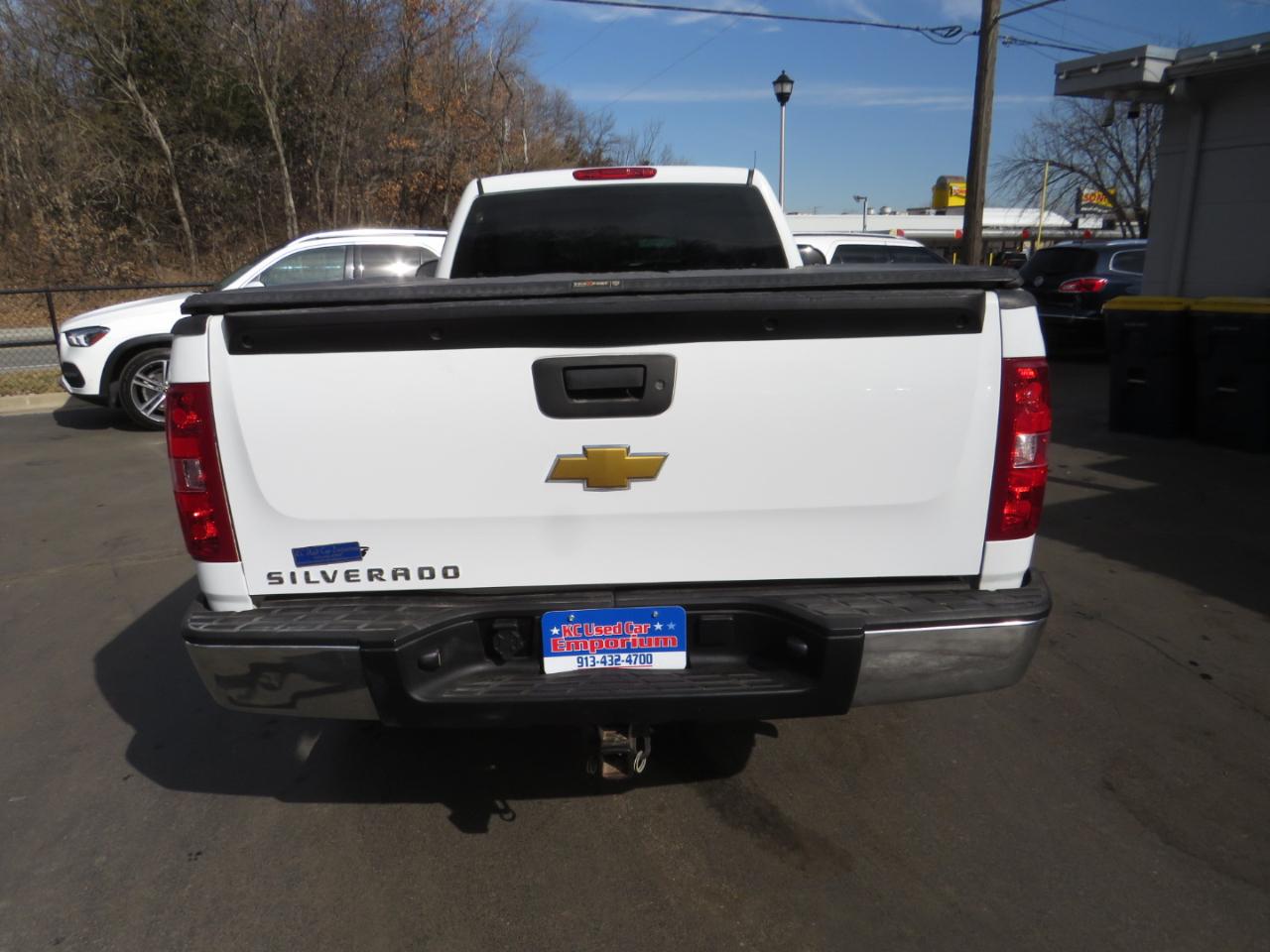 Chevrolet Silverado 1500 4WD Reg Cab 133.0" Work Truck 2012